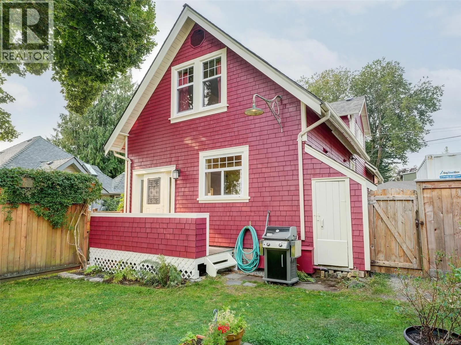 576 Obed Ave