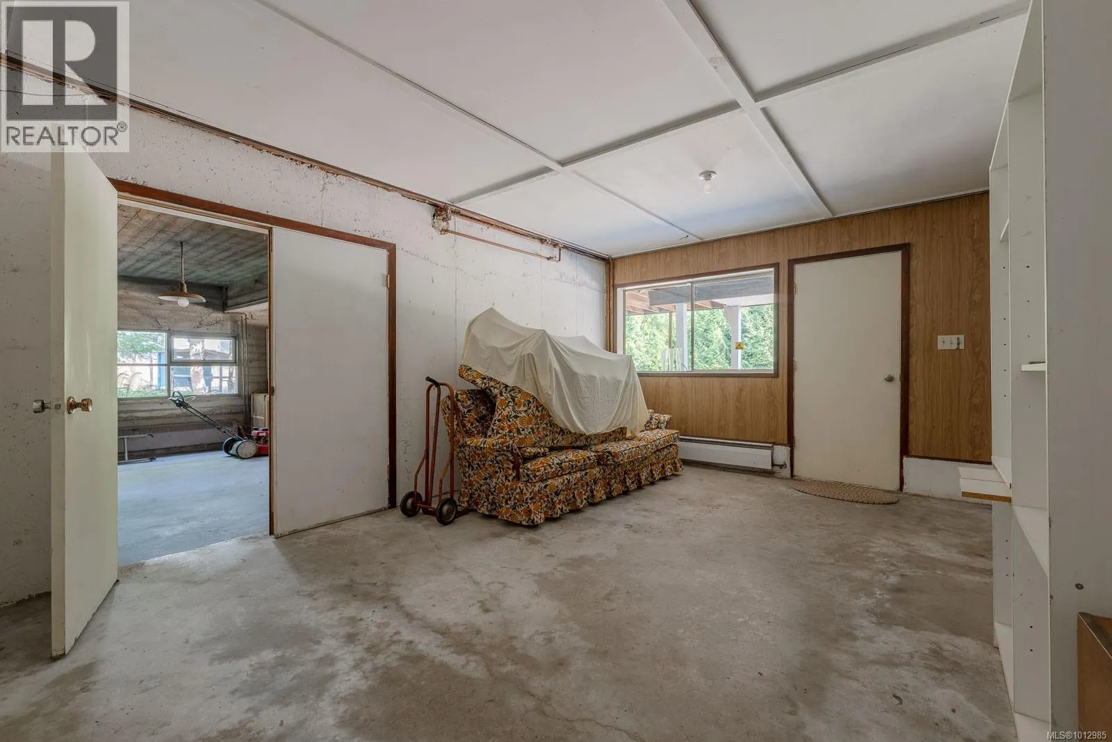 4343 Wellington Ave