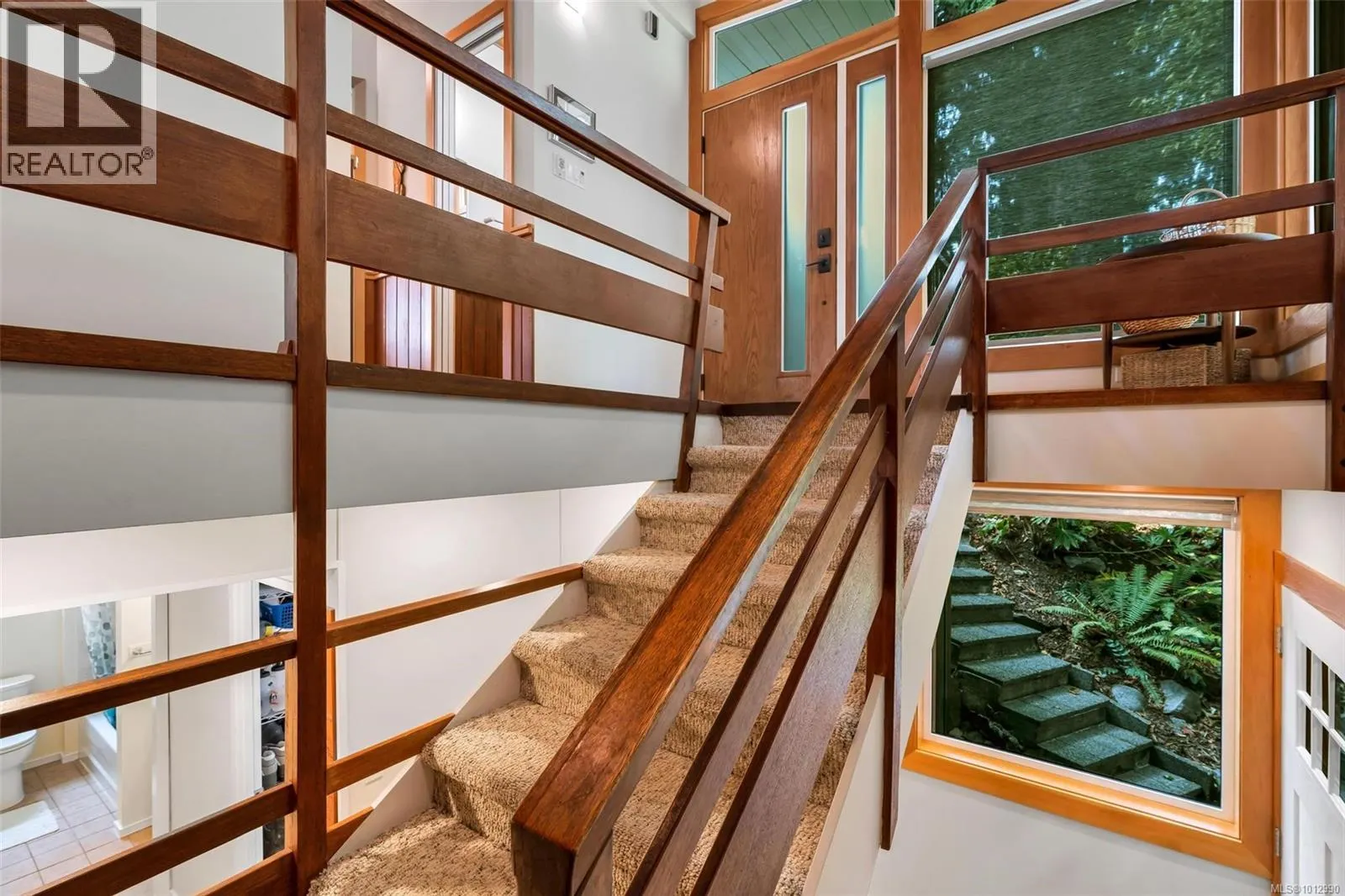 2920 Haliday Cres