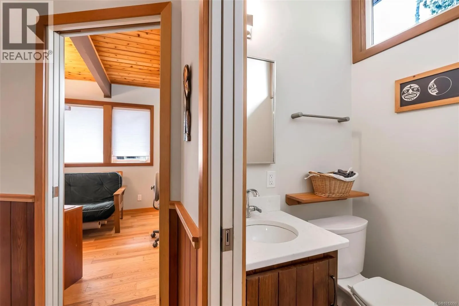 2920 Haliday Cres