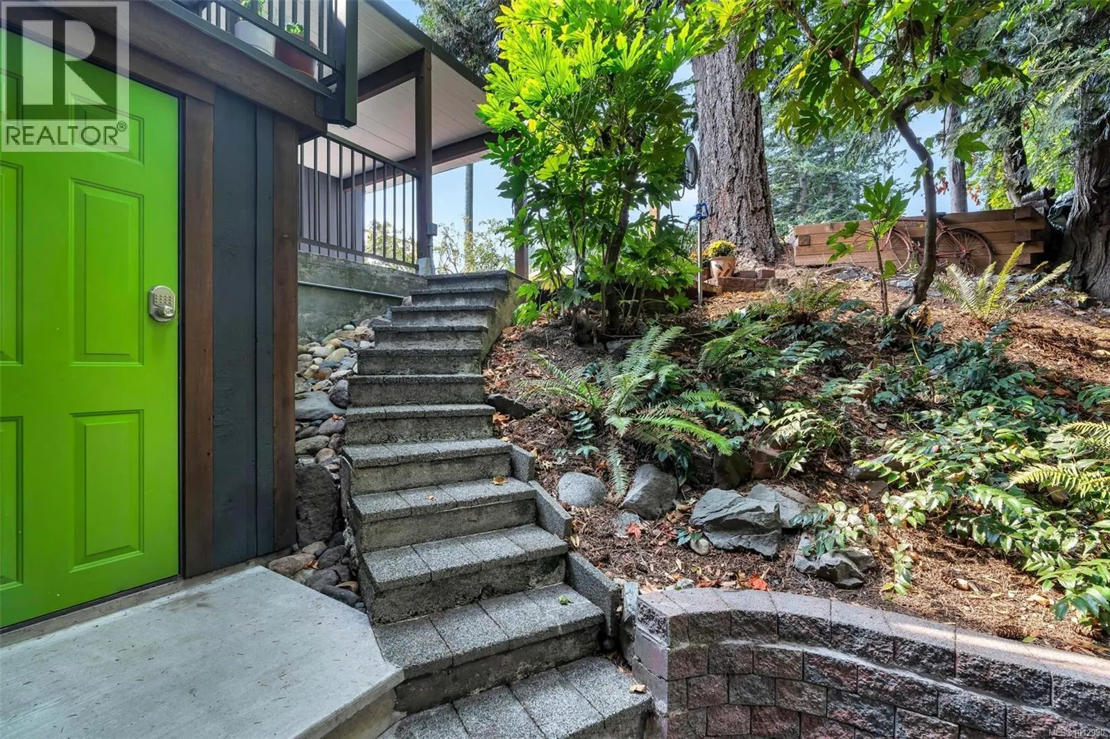 2920 Haliday Cres