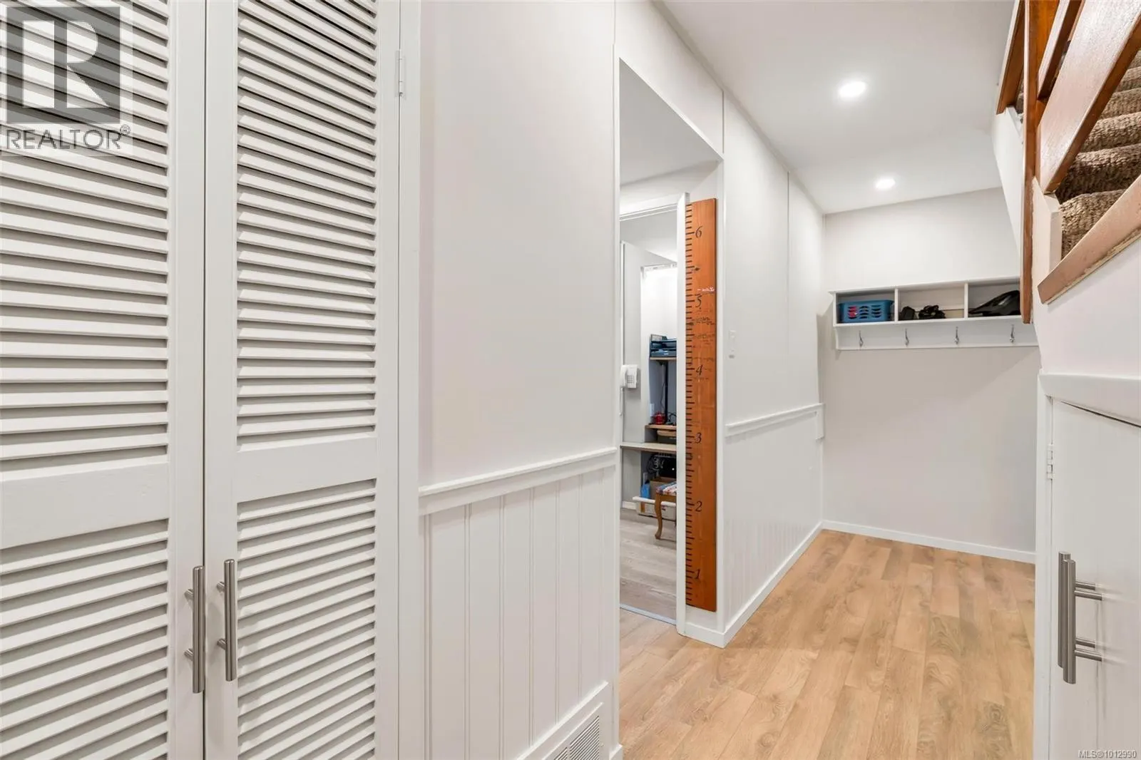 2920 Haliday Cres