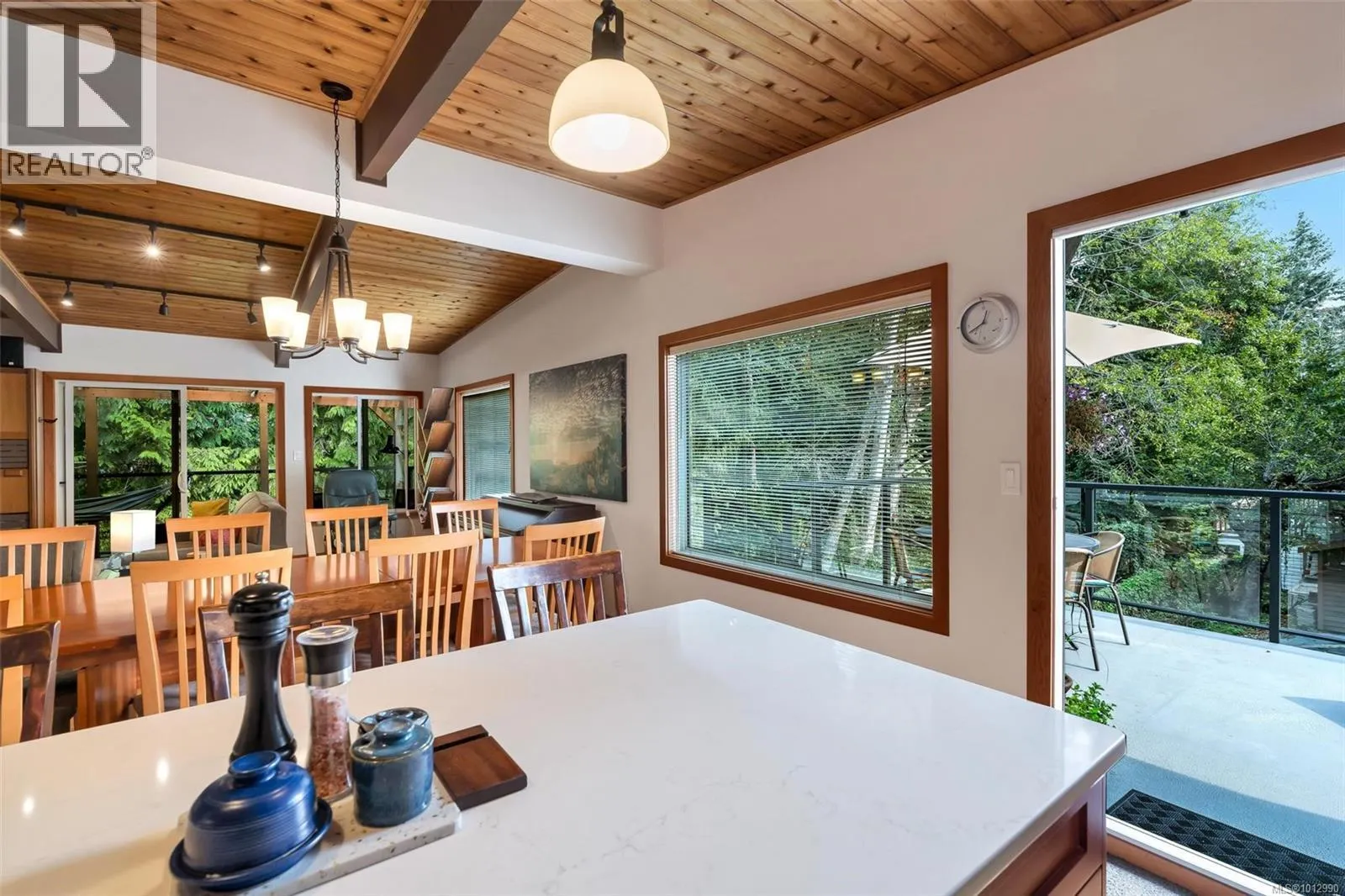 2920 Haliday Cres