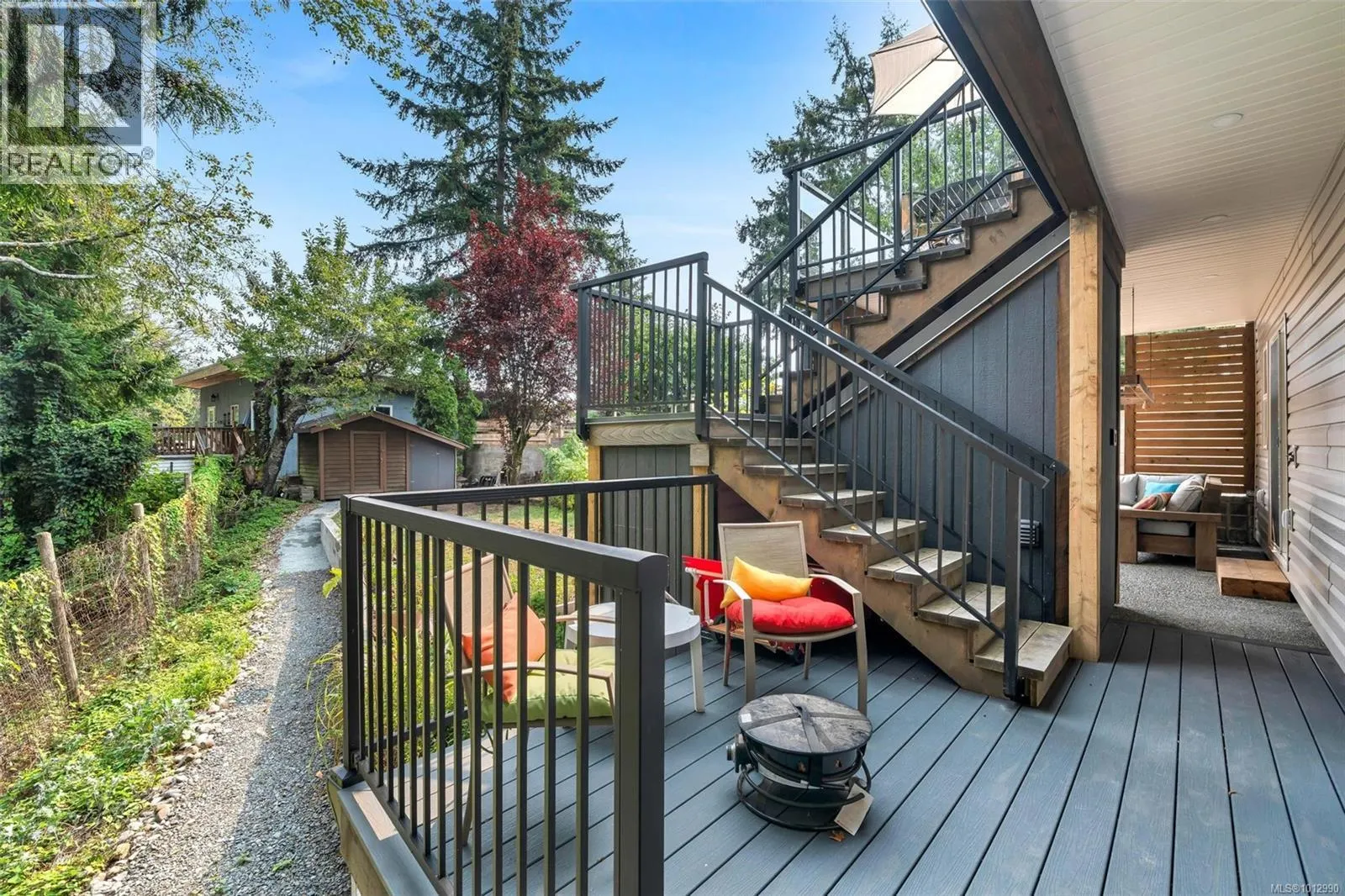 2920 Haliday Cres