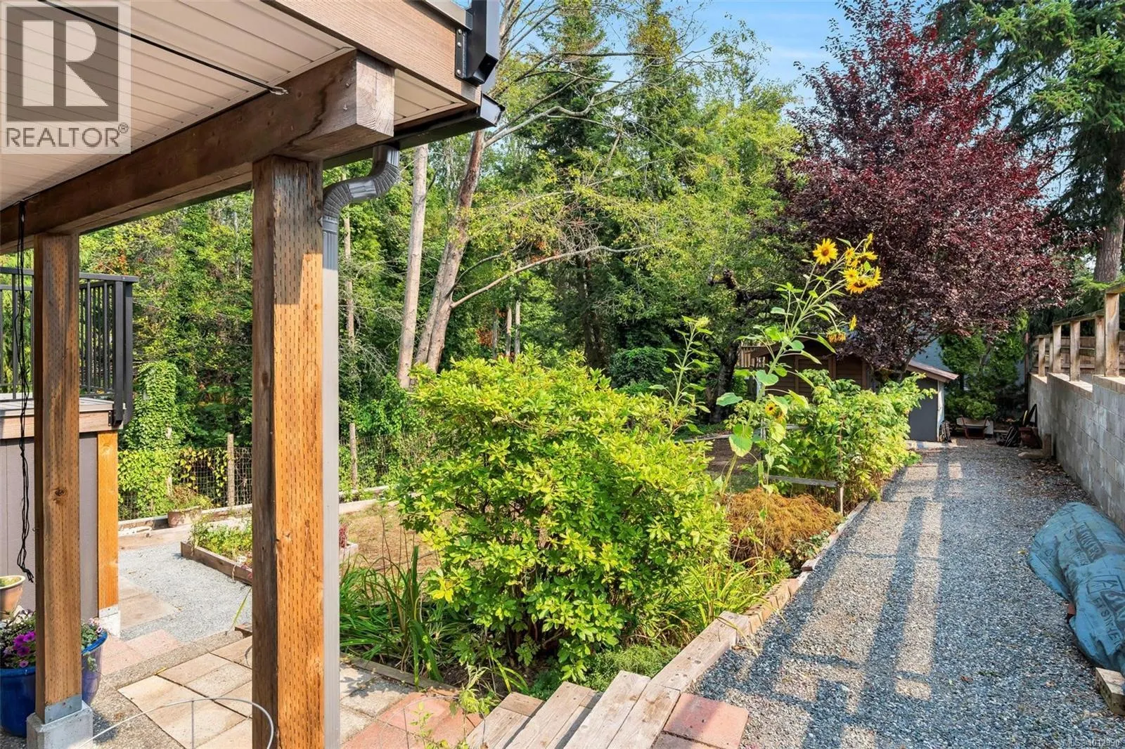 2920 Haliday Cres