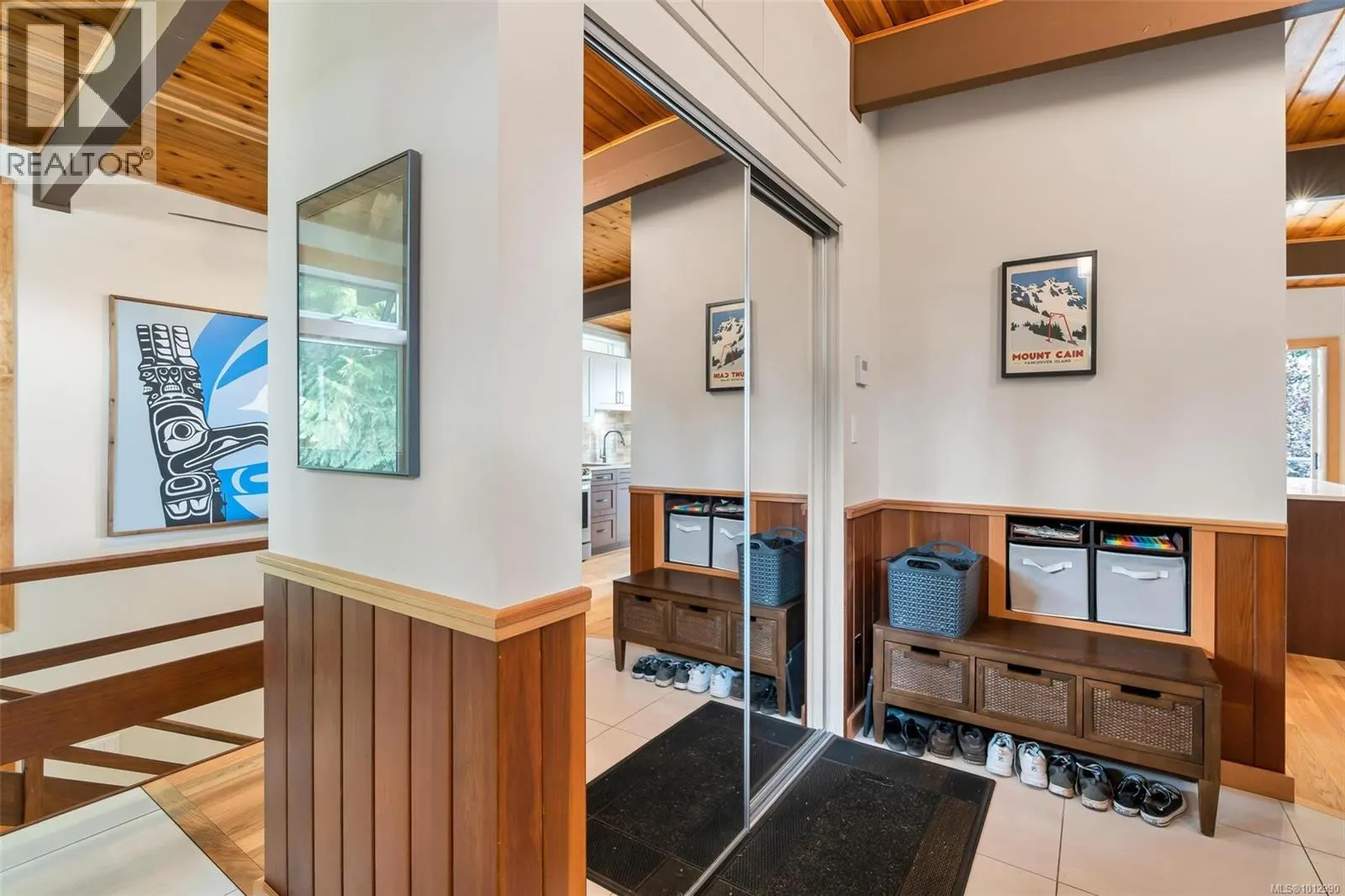 2920 Haliday Cres