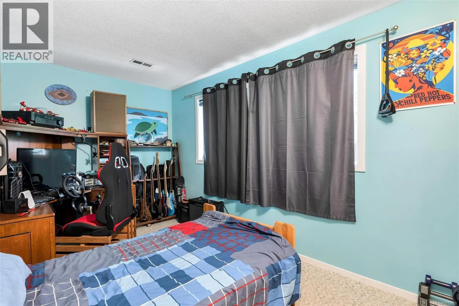 2920 Haliday Cres