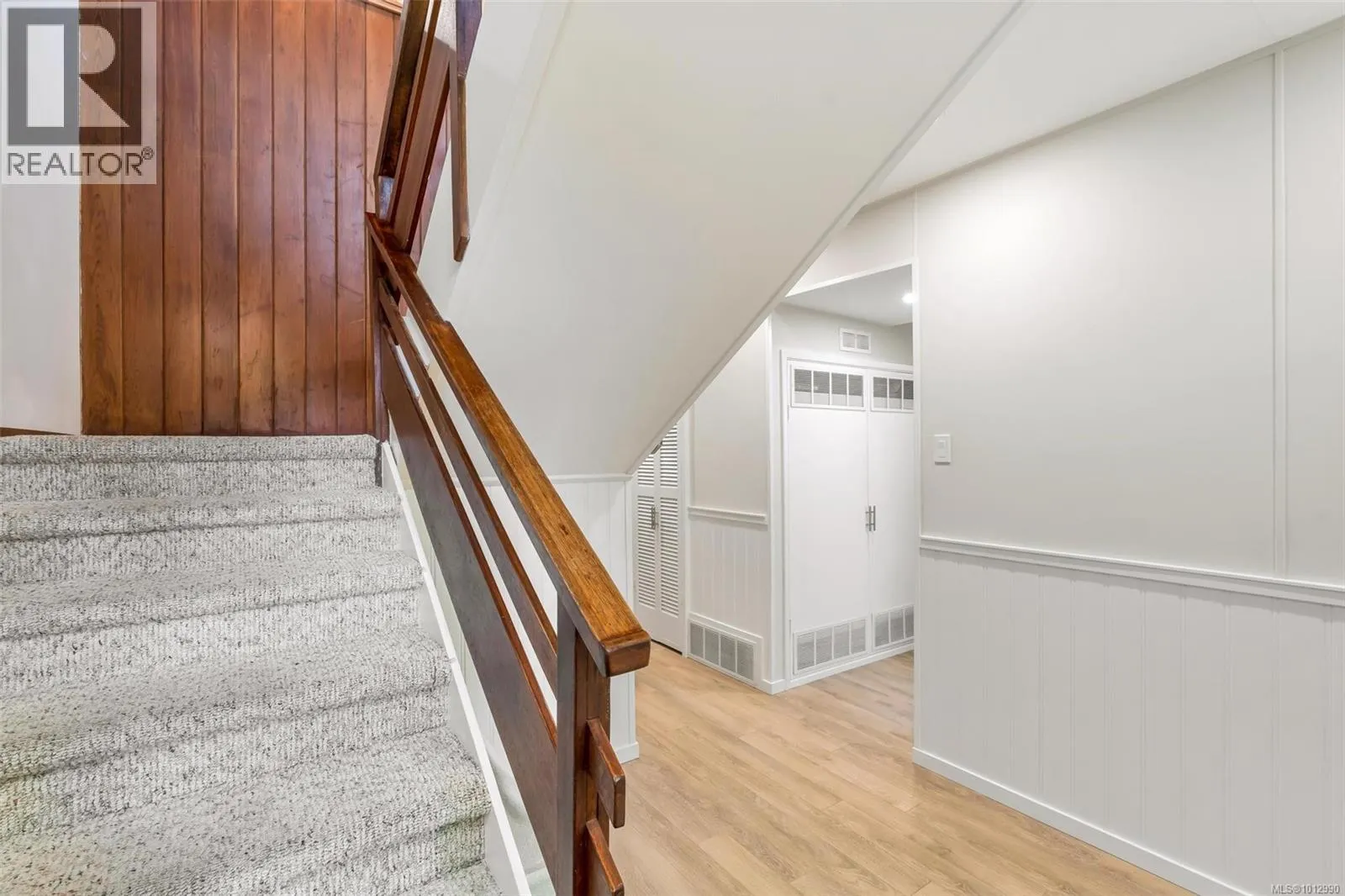 2920 Haliday Cres
