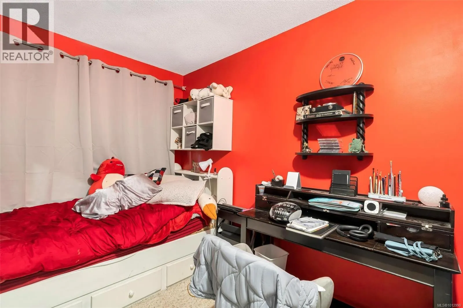 2920 Haliday Cres