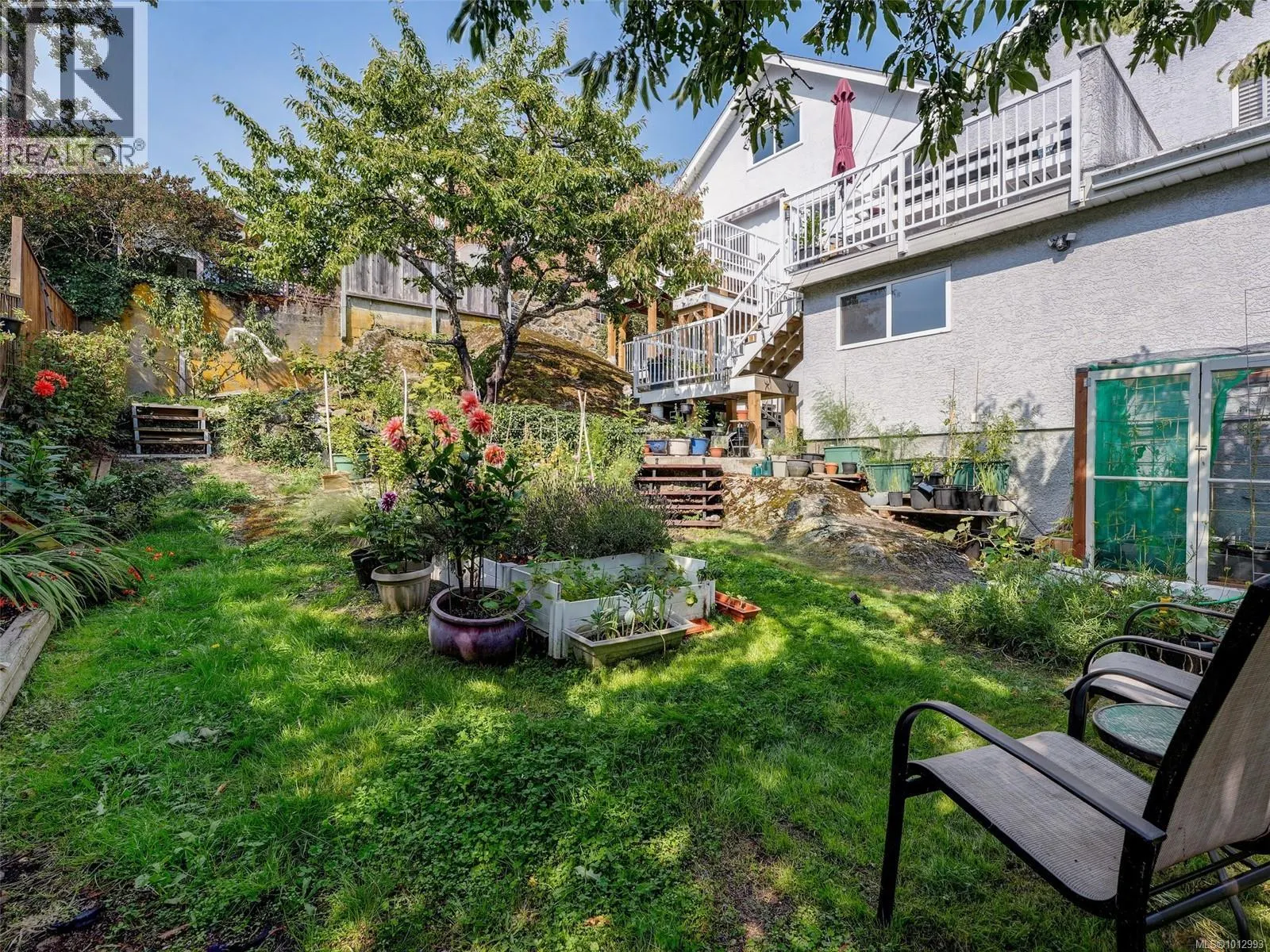 335 Wilson St