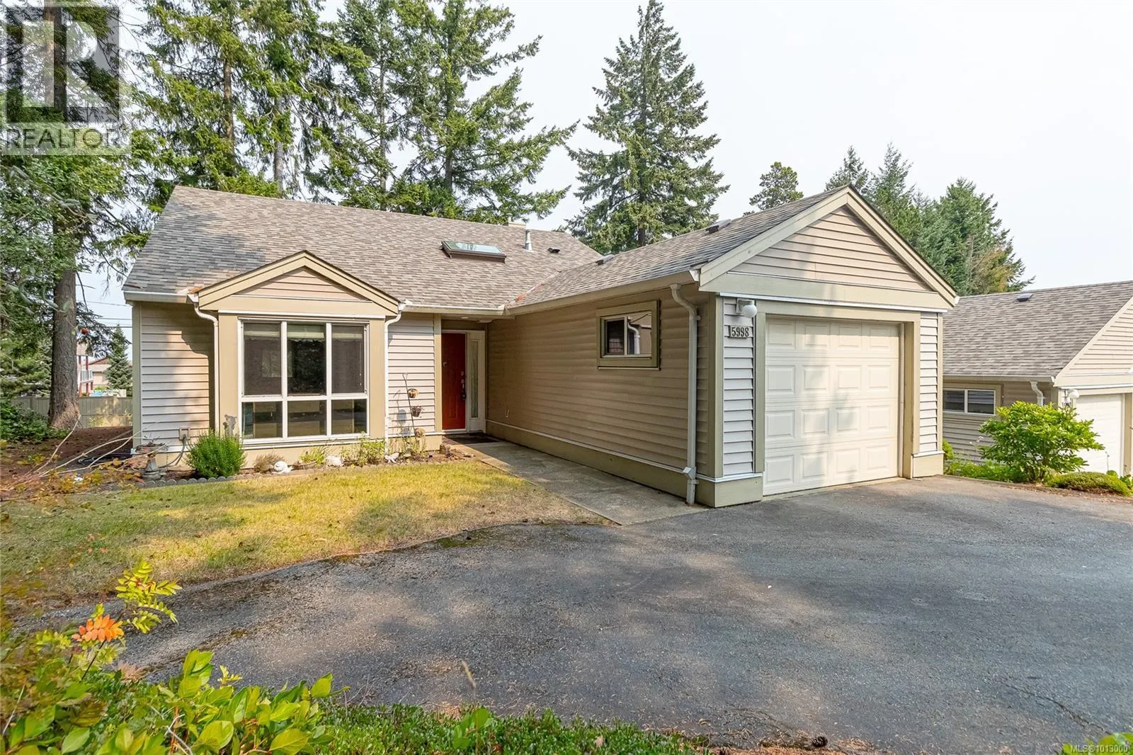 5998 Waterton Dr