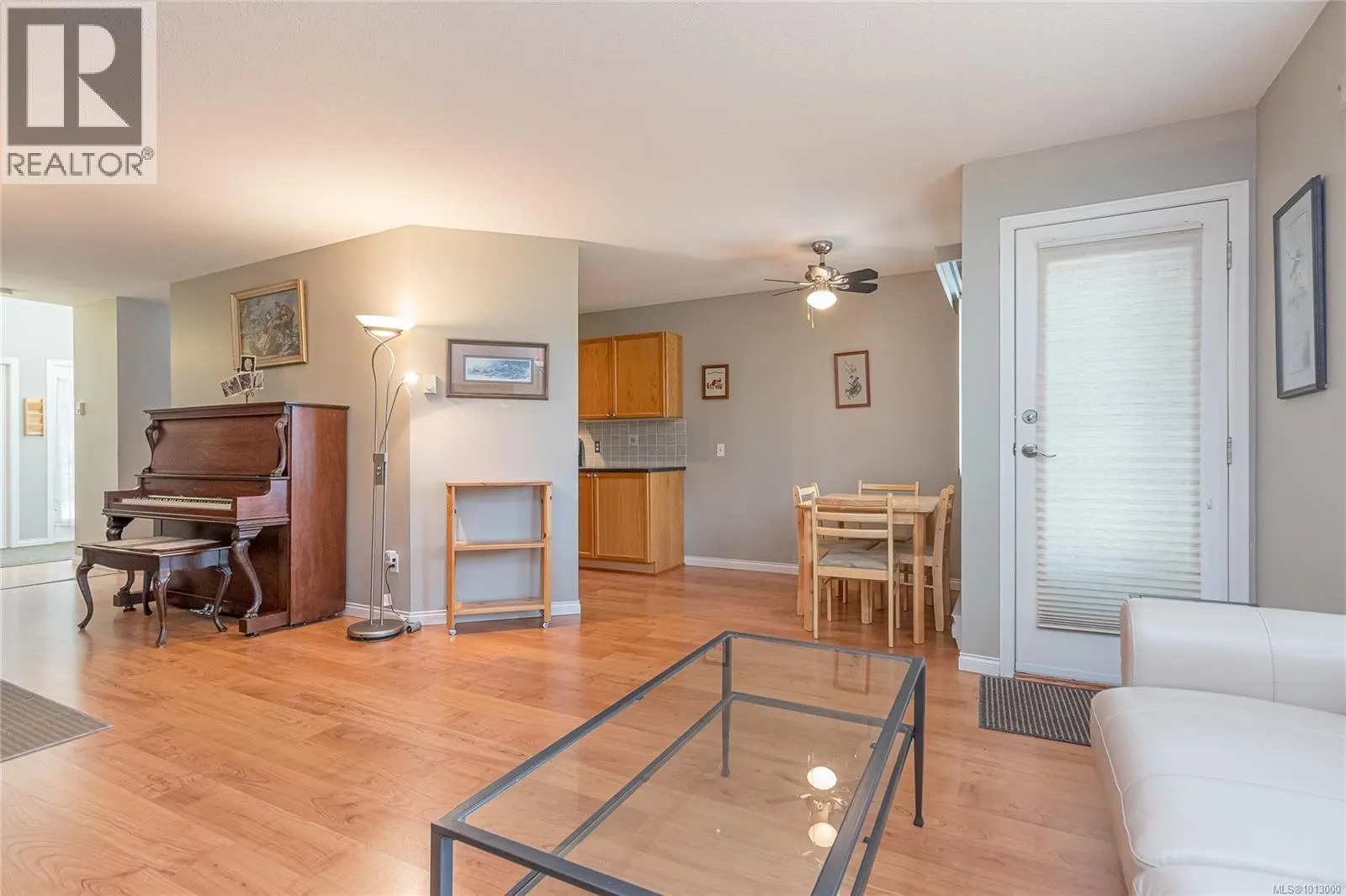 5998 Waterton Dr