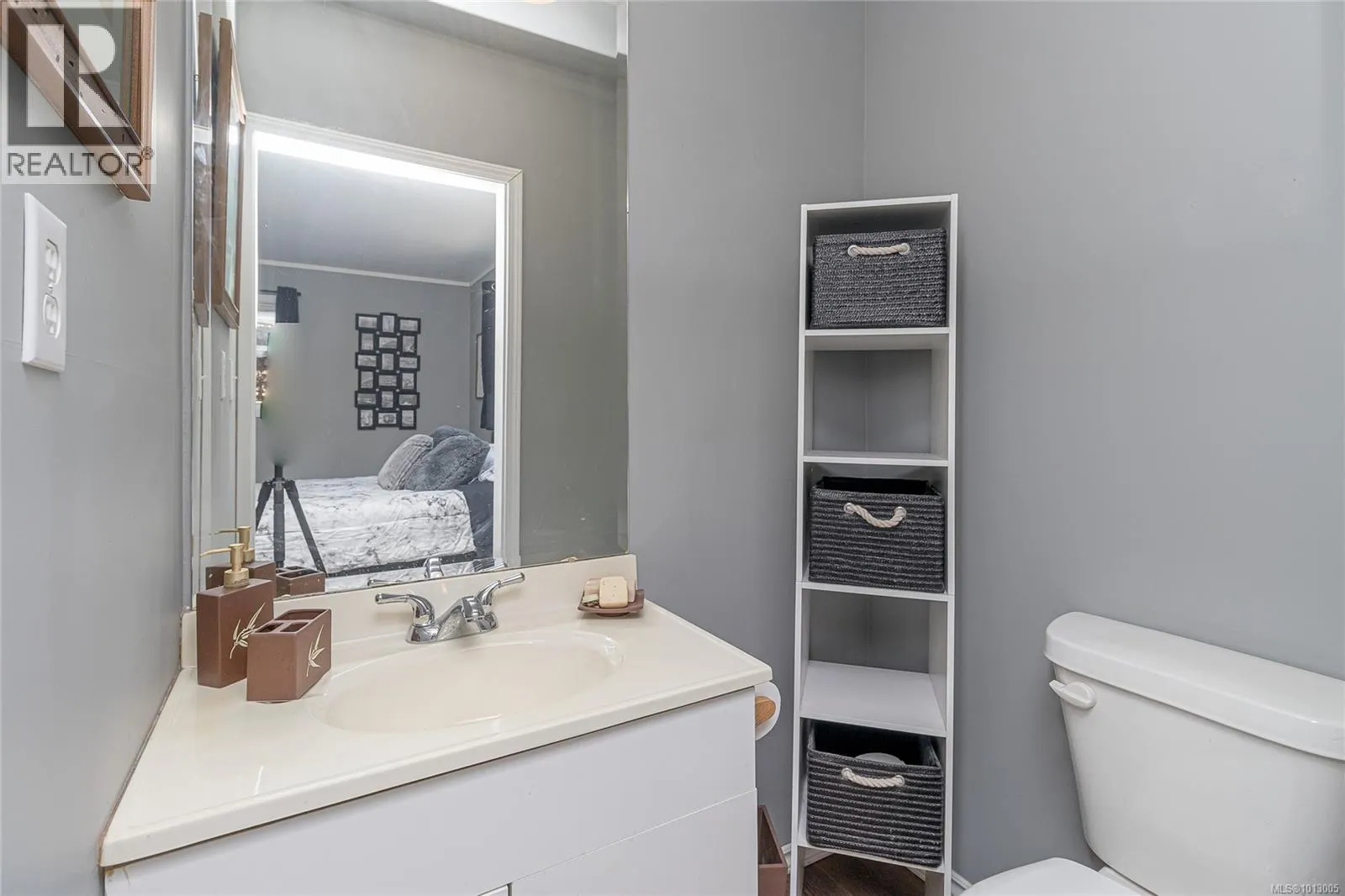 2411 Renfrew Rd