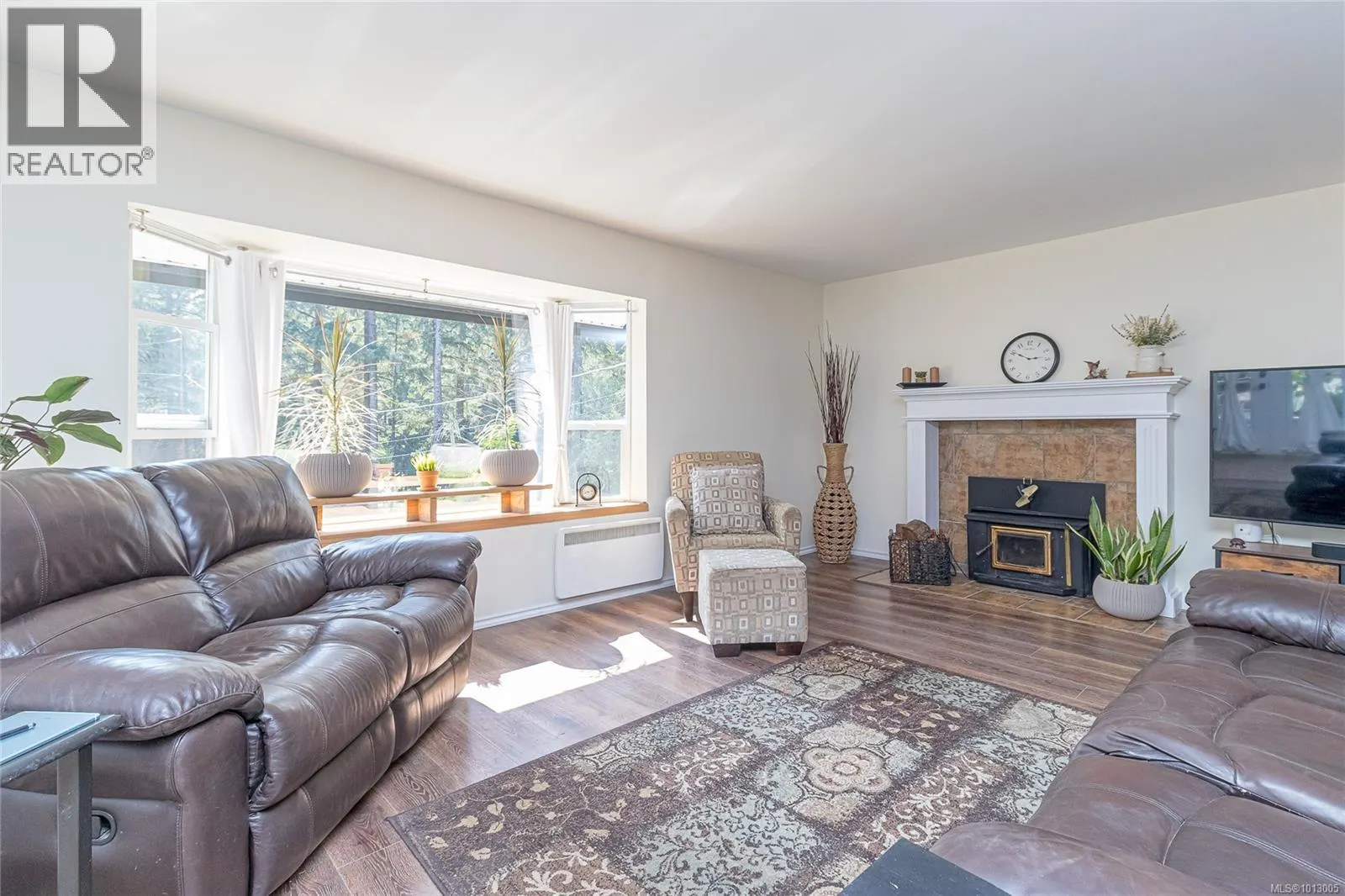 2411 Renfrew Rd