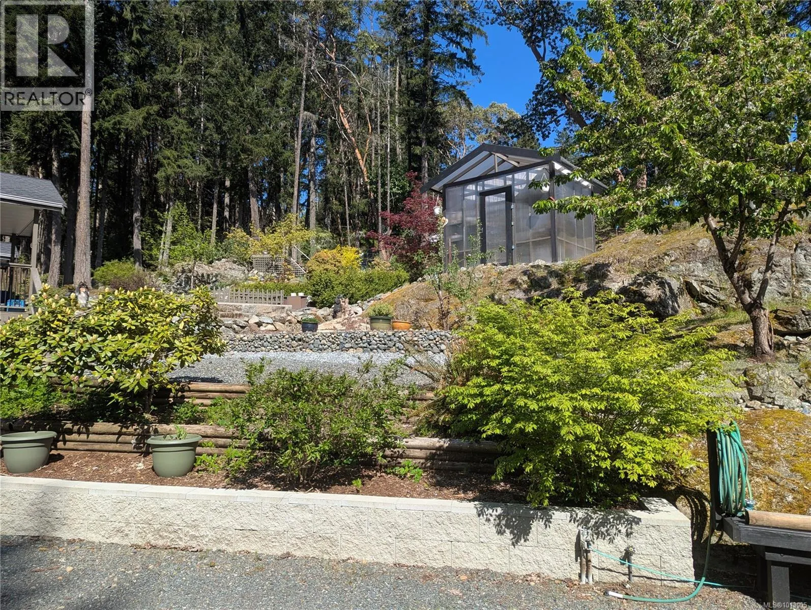 2411 Renfrew Rd