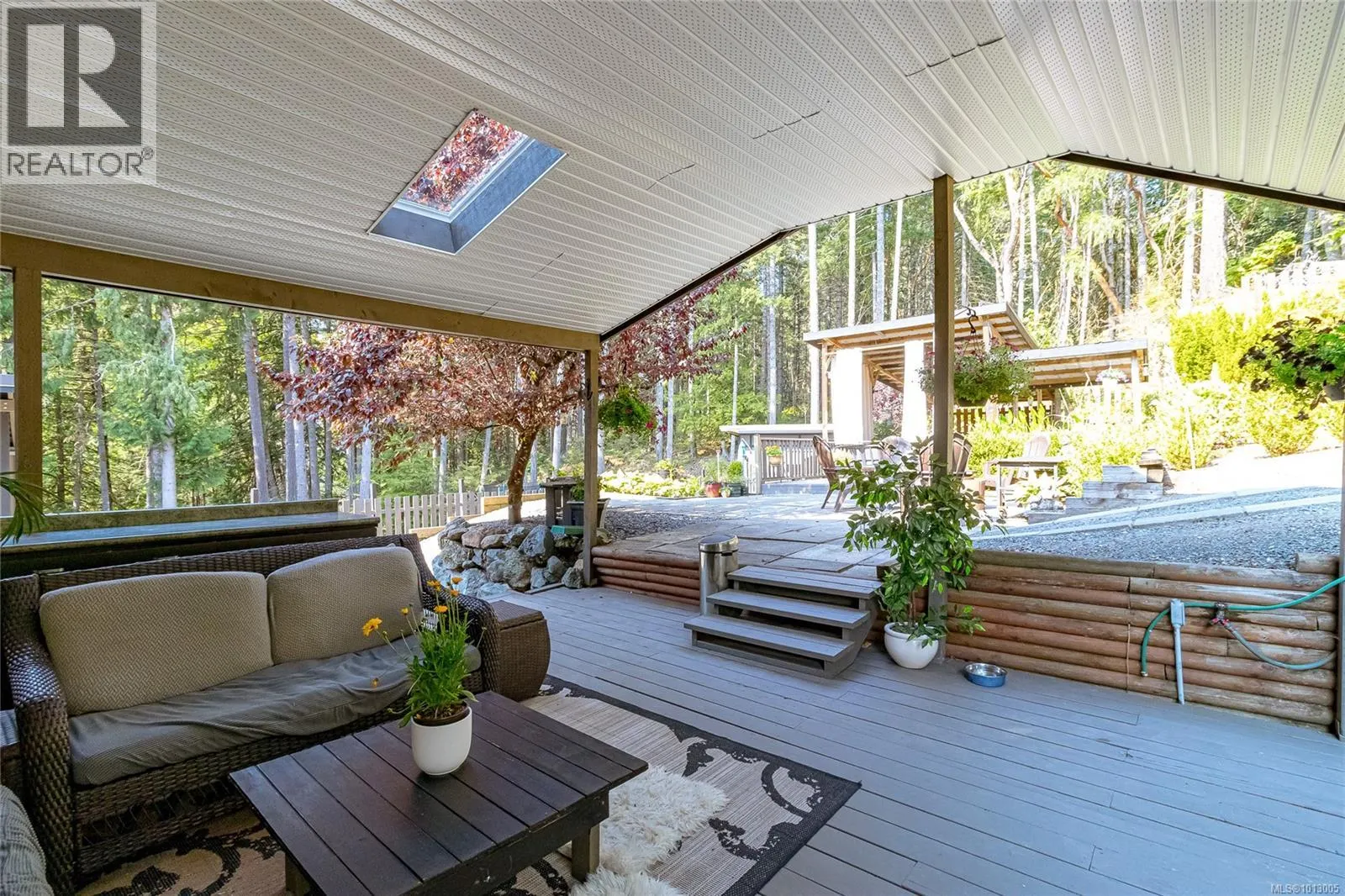 2411 Renfrew Rd