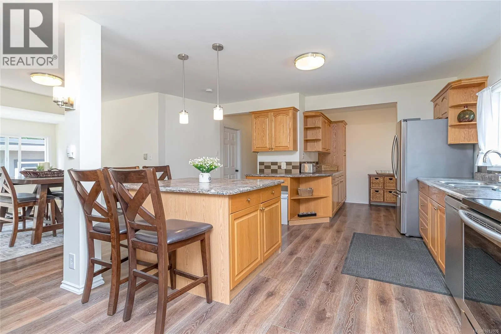 2411 Renfrew Rd