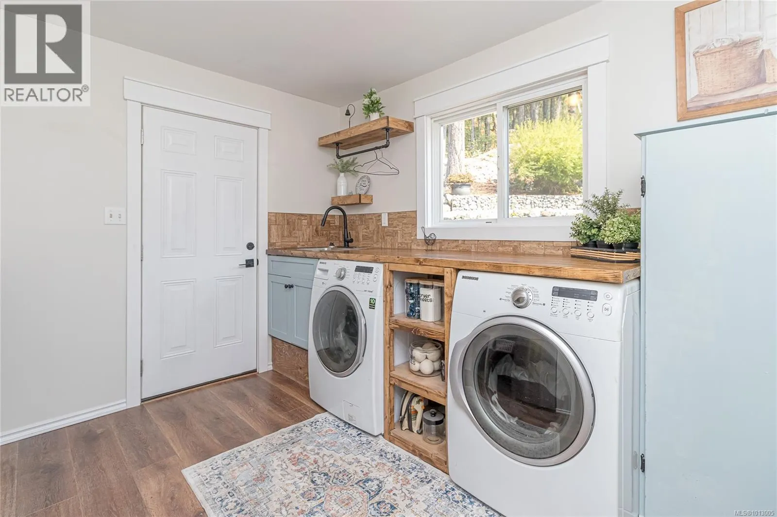 2411 Renfrew Rd