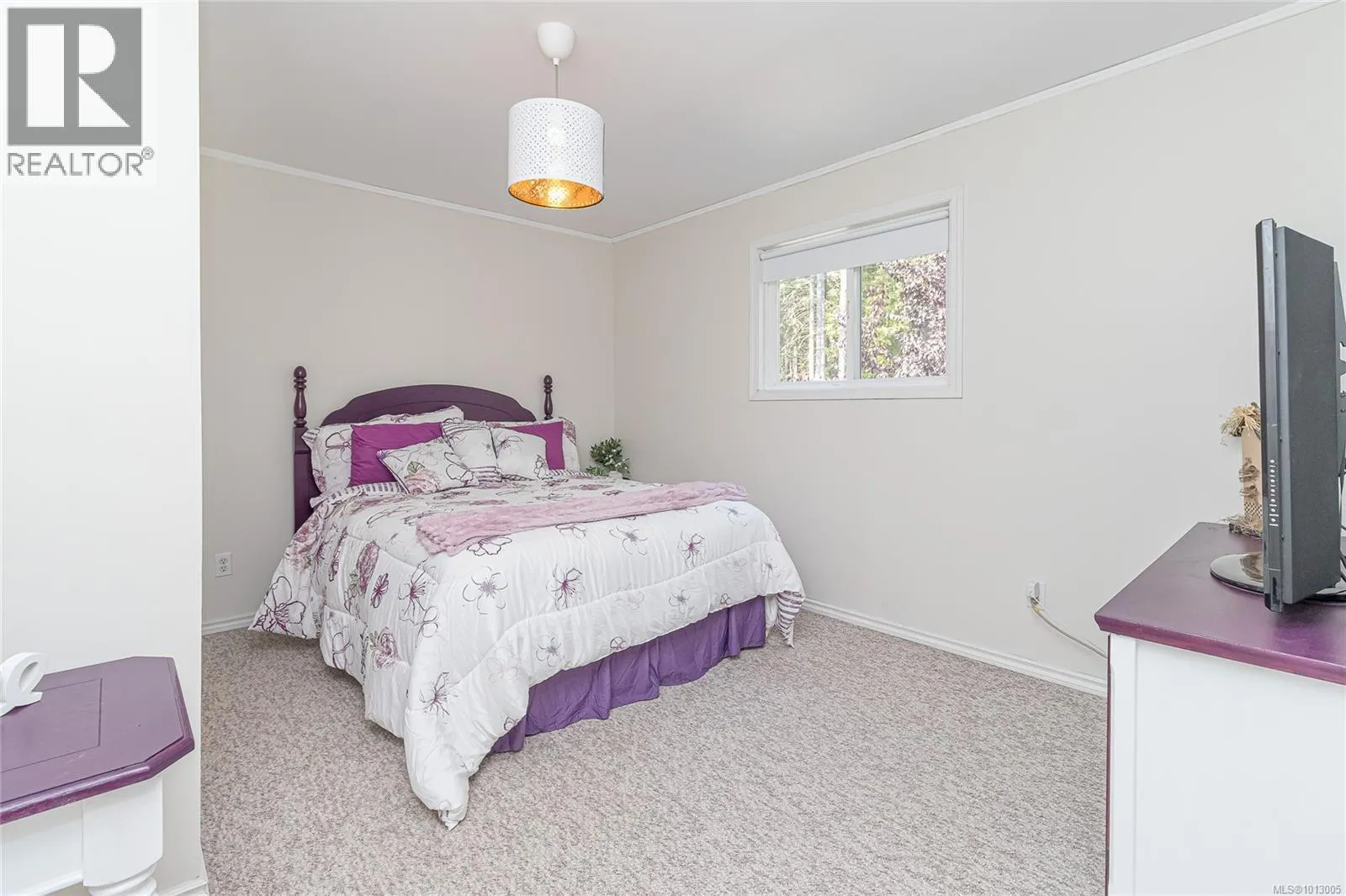 2411 Renfrew Rd