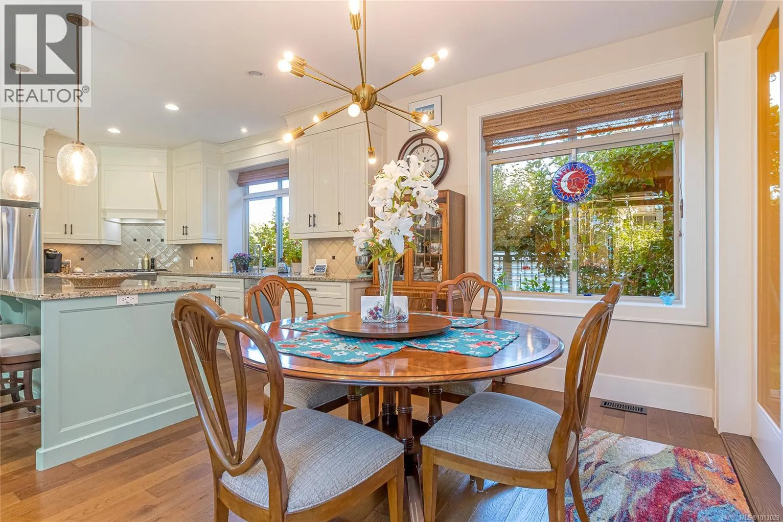 3888 Creekside Dr
