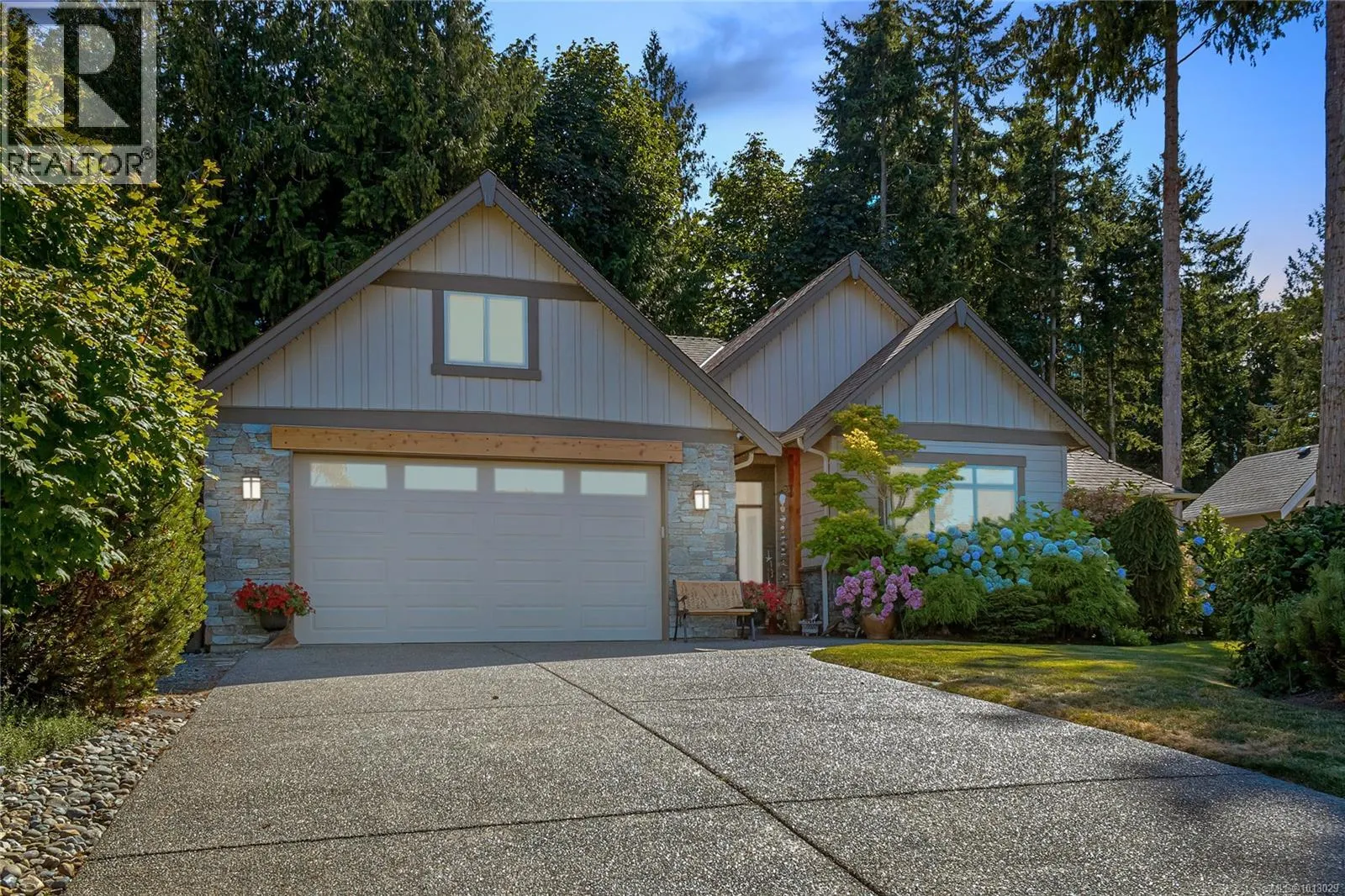 3888 Creekside Dr