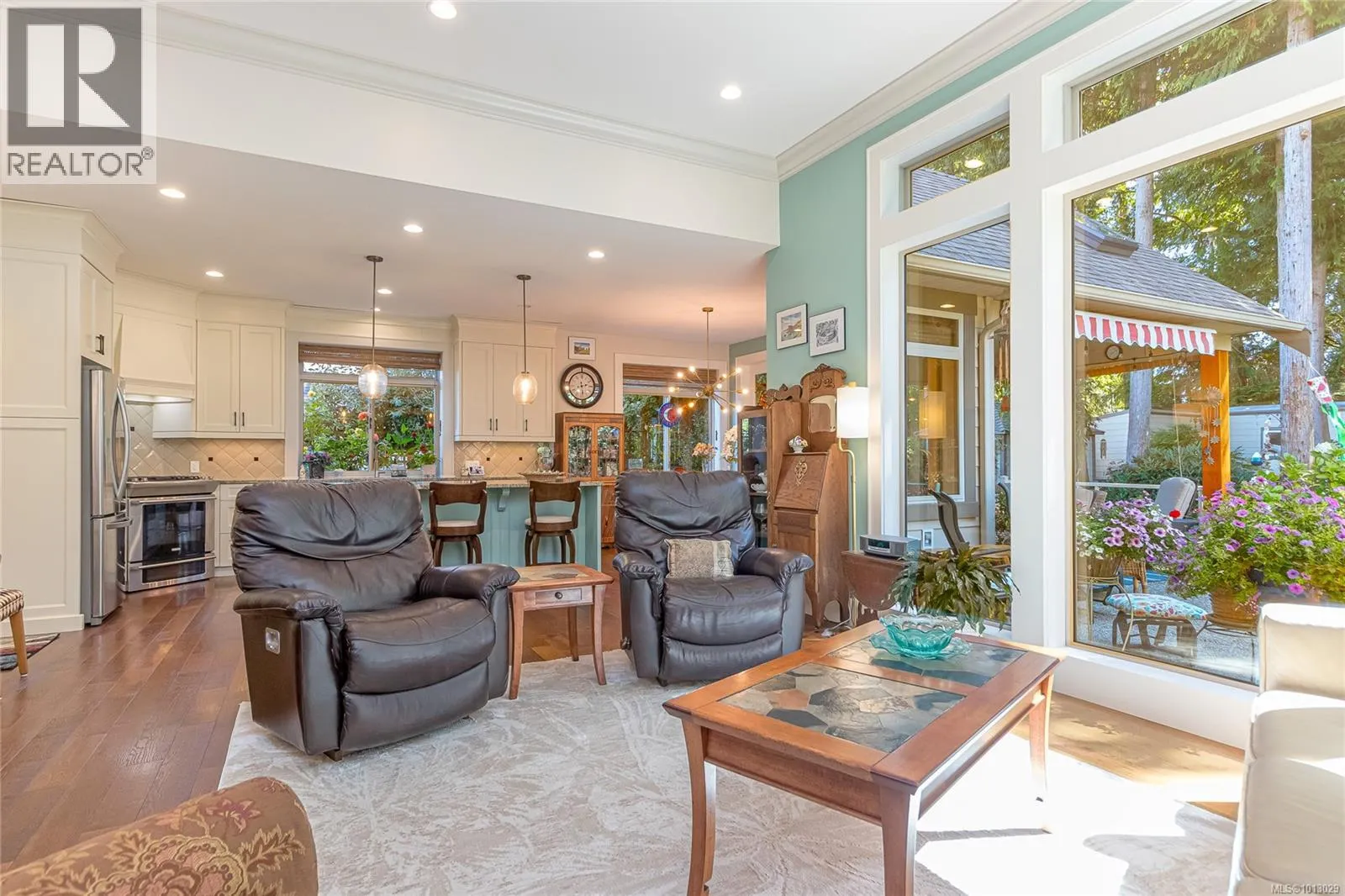 3888 Creekside Dr