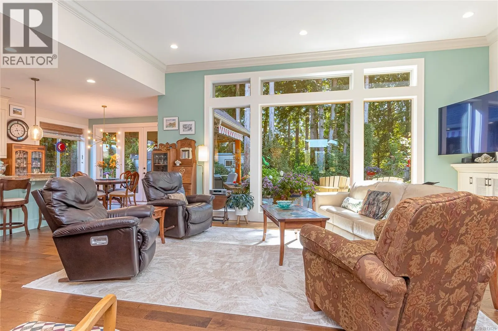 3888 Creekside Dr
