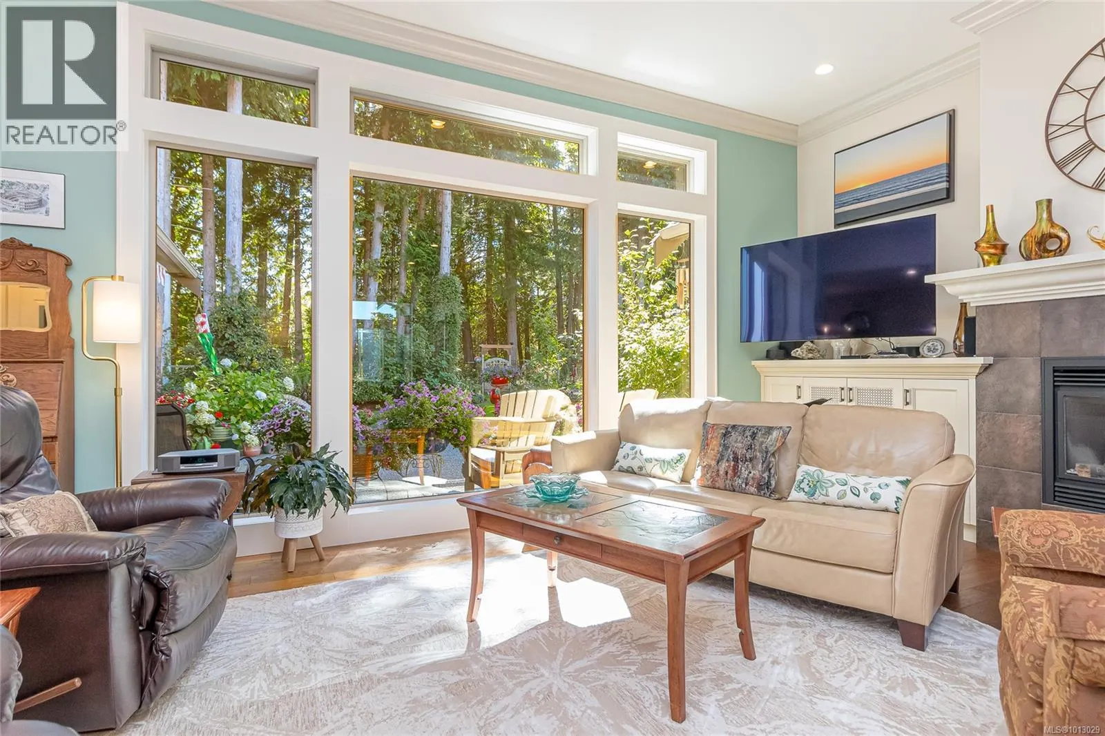 3888 Creekside Dr