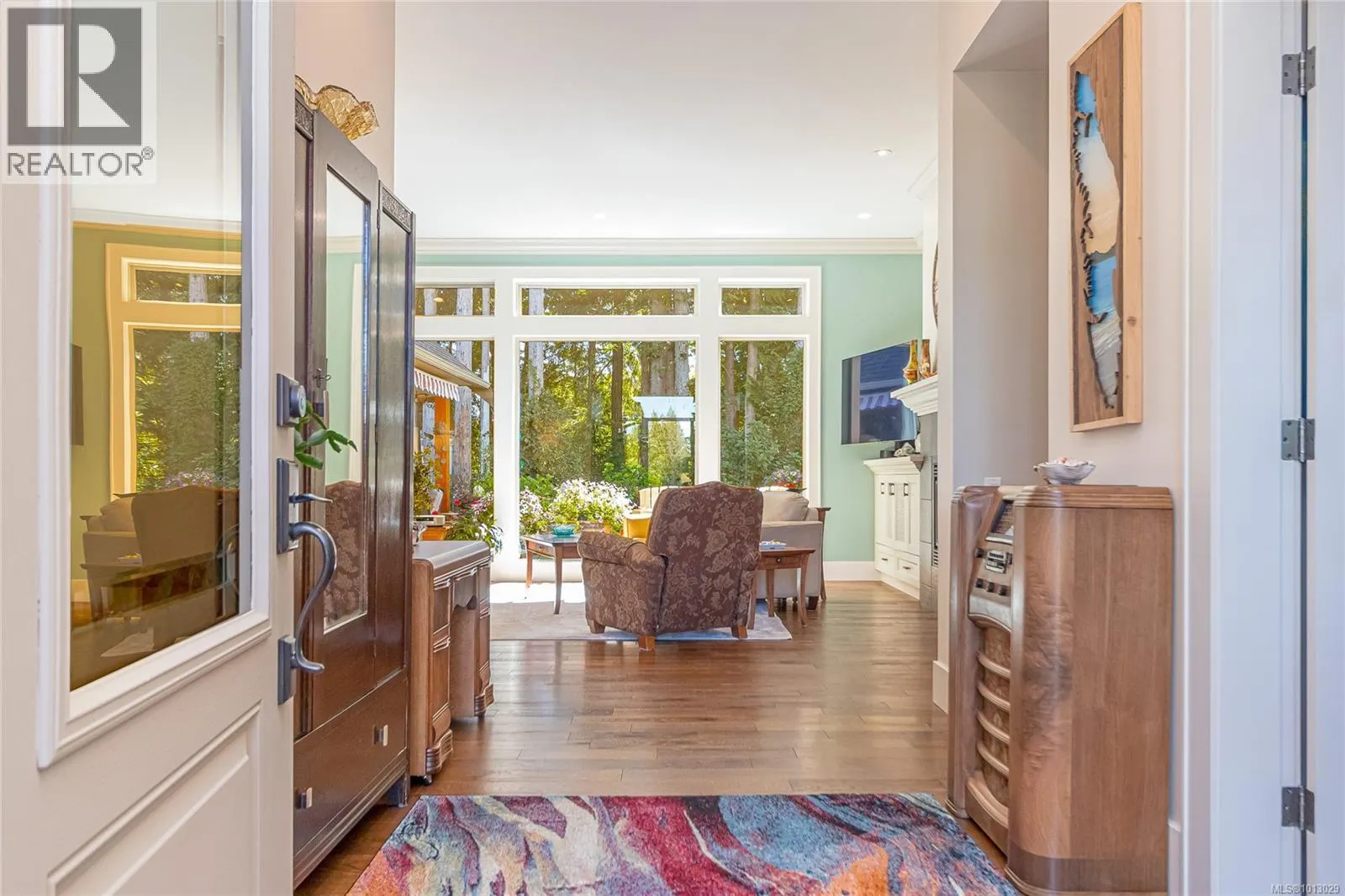 3888 Creekside Dr