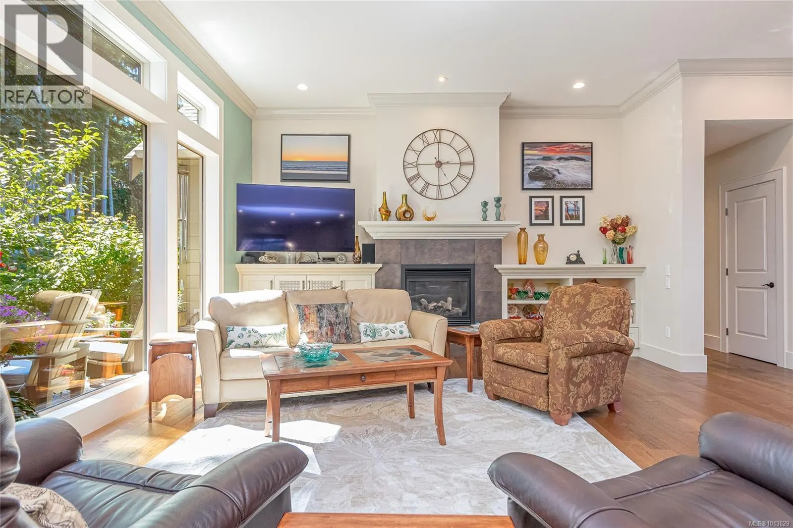 3888 Creekside Dr
