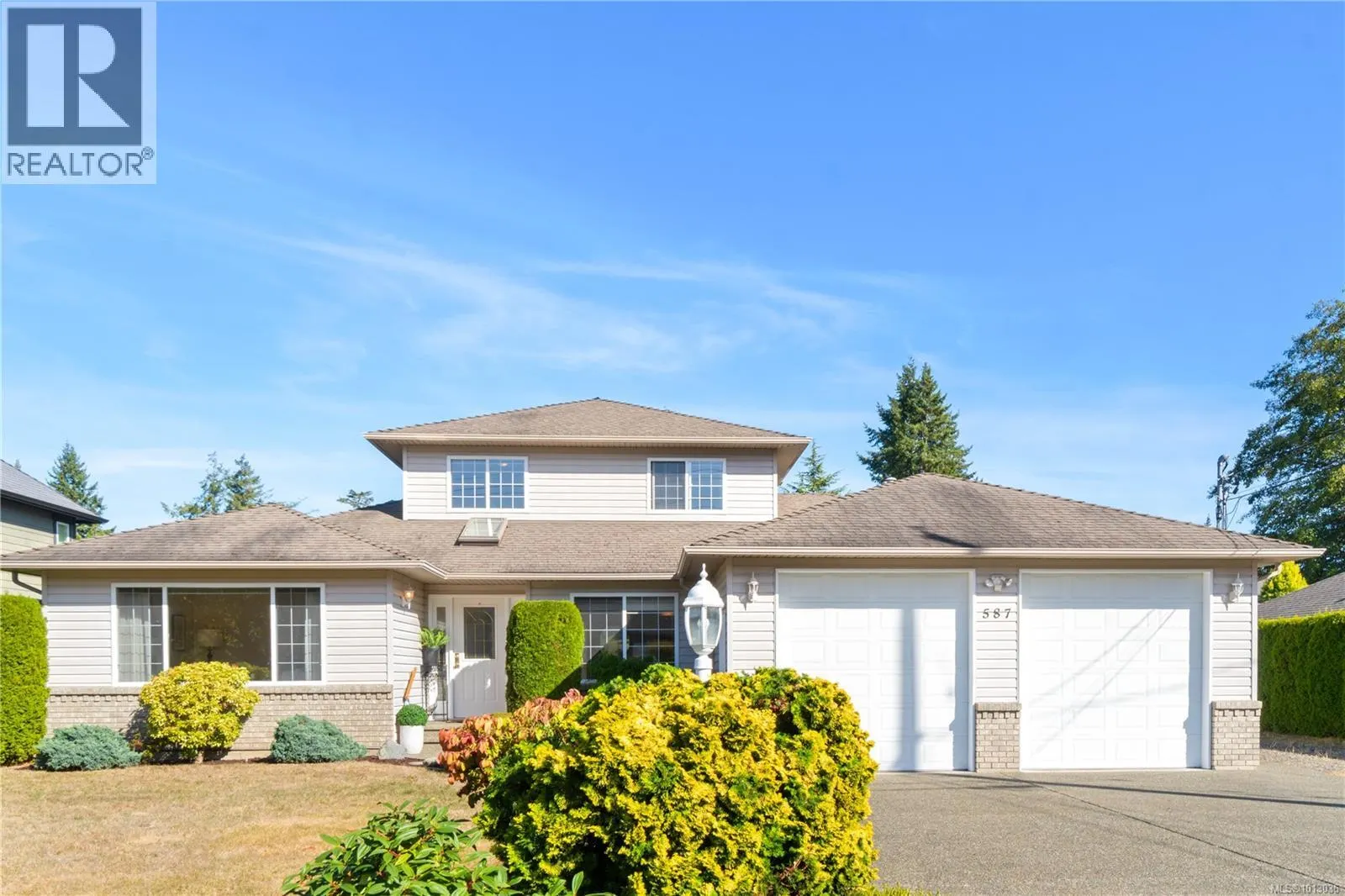 587 Hawthorne Rise