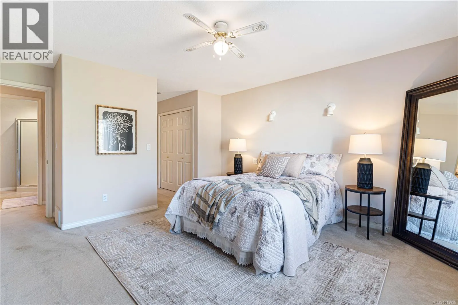 587 Hawthorne Rise