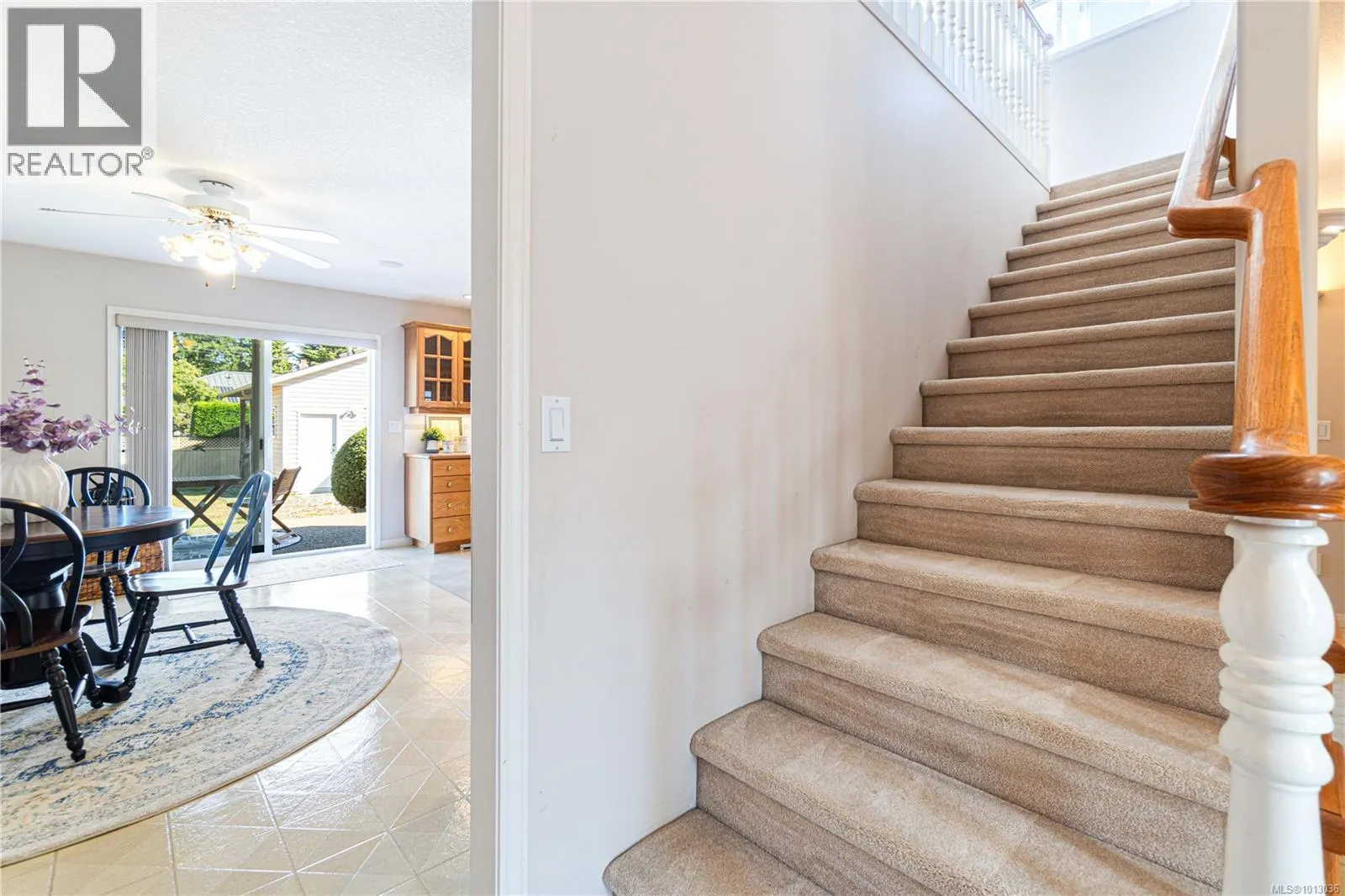 587 Hawthorne Rise