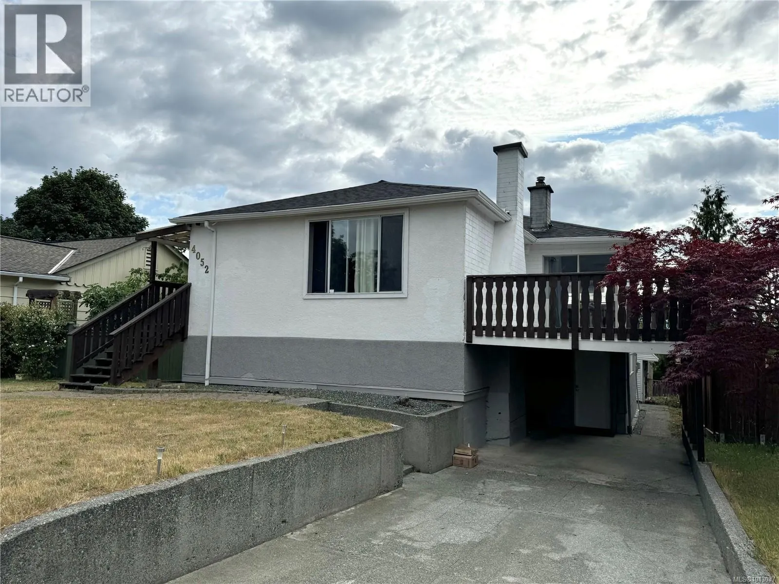 4052 9th Ave