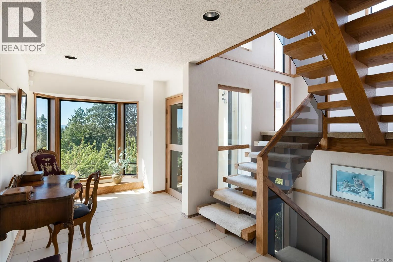711 Robleda Cres