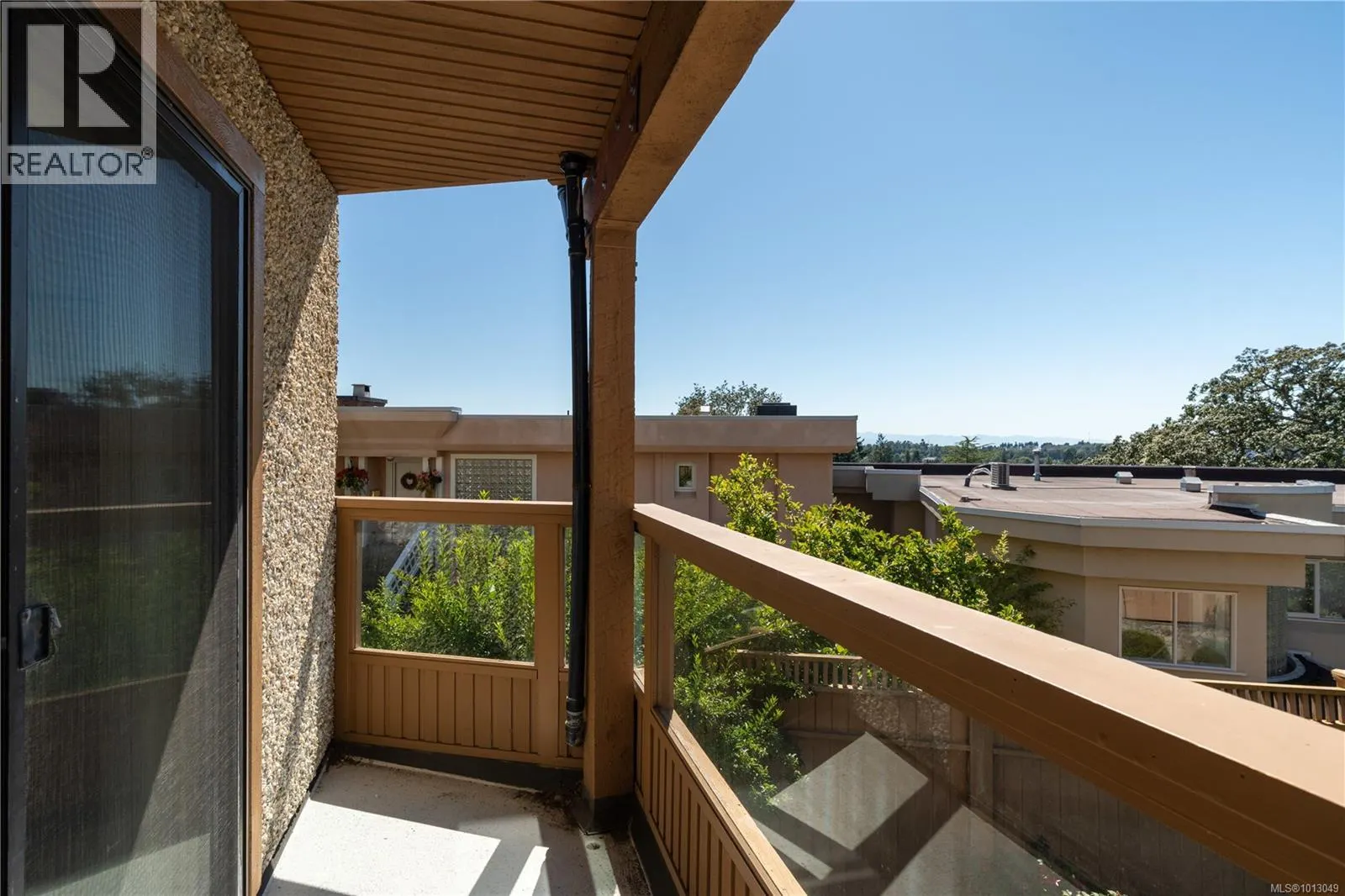 711 Robleda Cres