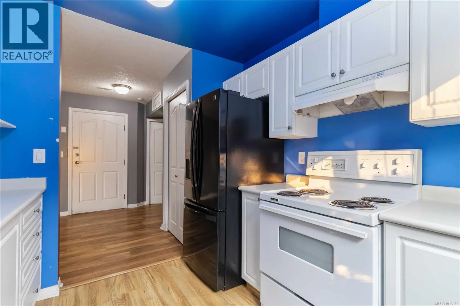 104 3157 Tillicum Rd