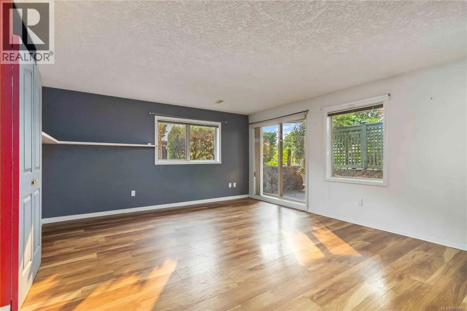 104 3157 Tillicum Rd