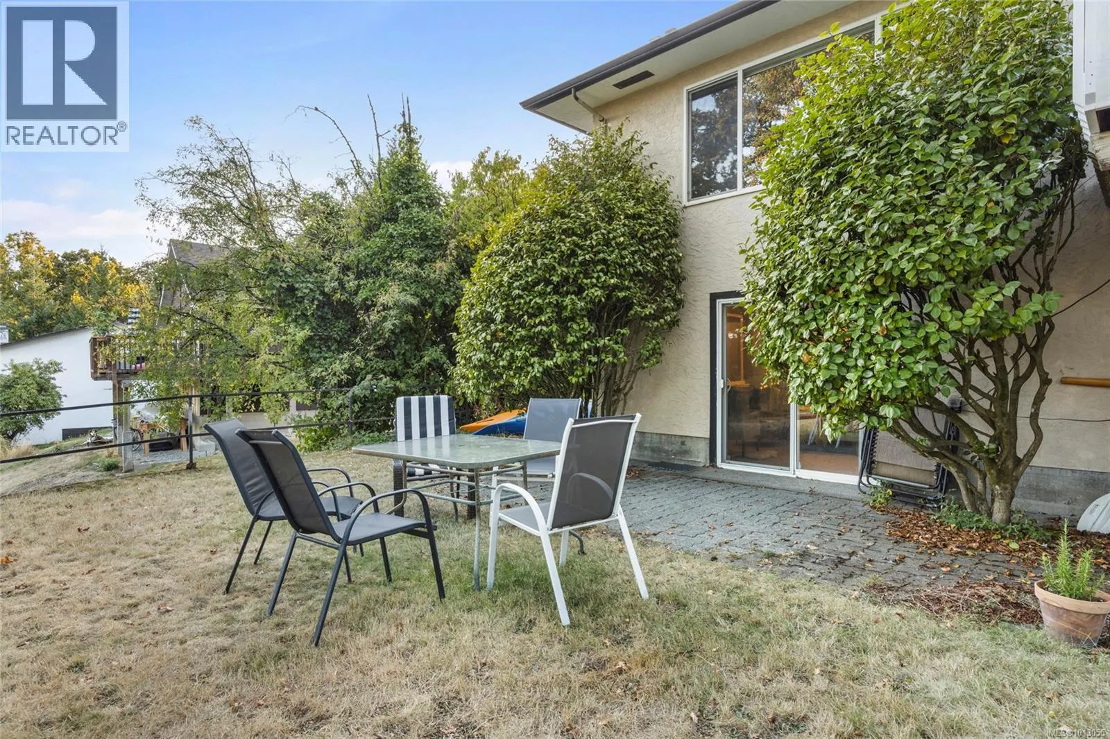 4037 Zinnia Rd