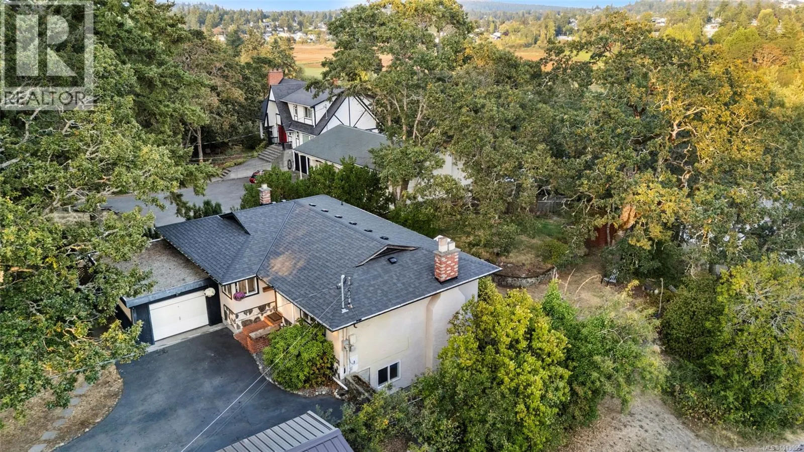 4037 Zinnia Rd