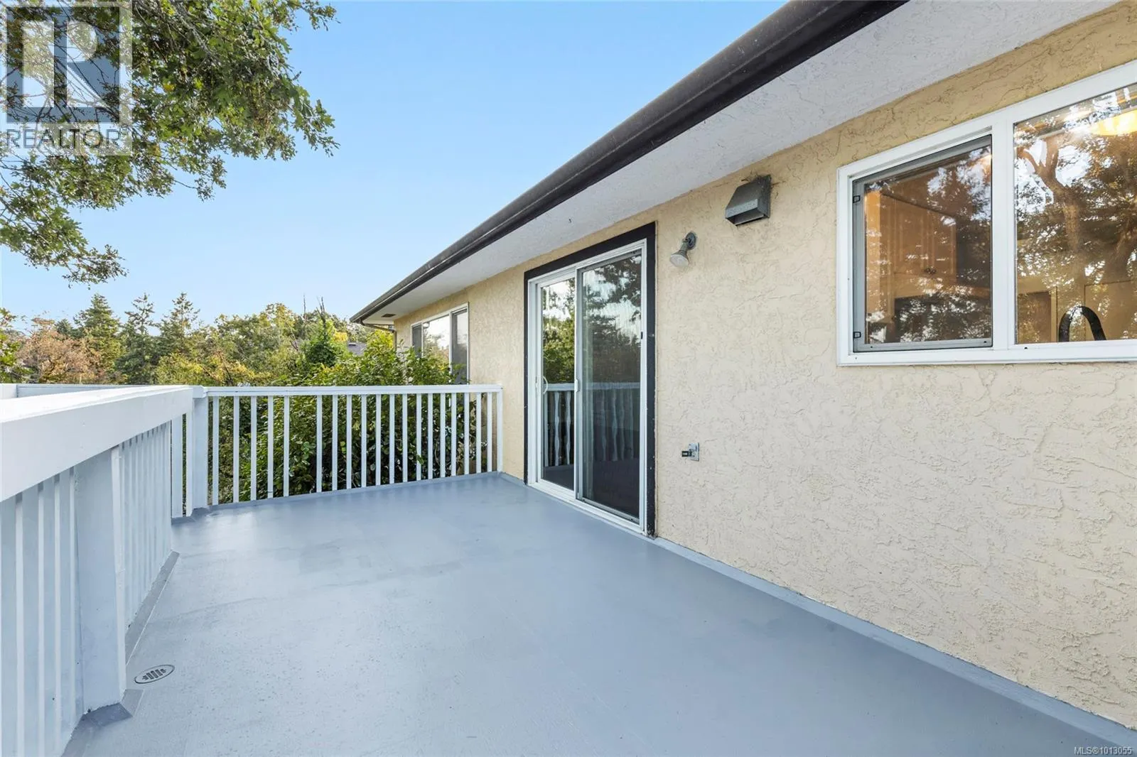 4037 Zinnia Rd