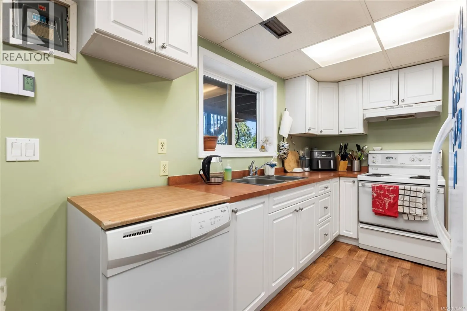 4037 Zinnia Rd