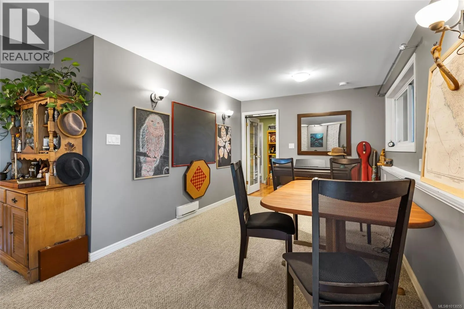4037 Zinnia Rd
