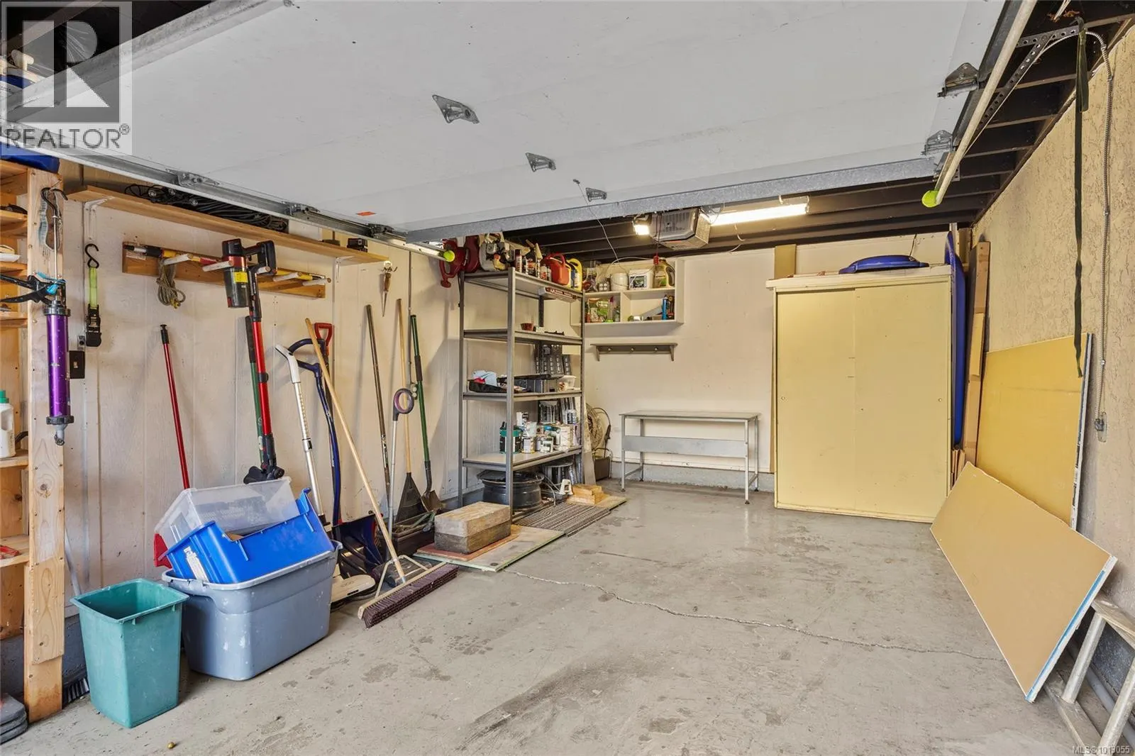 4037 Zinnia Rd