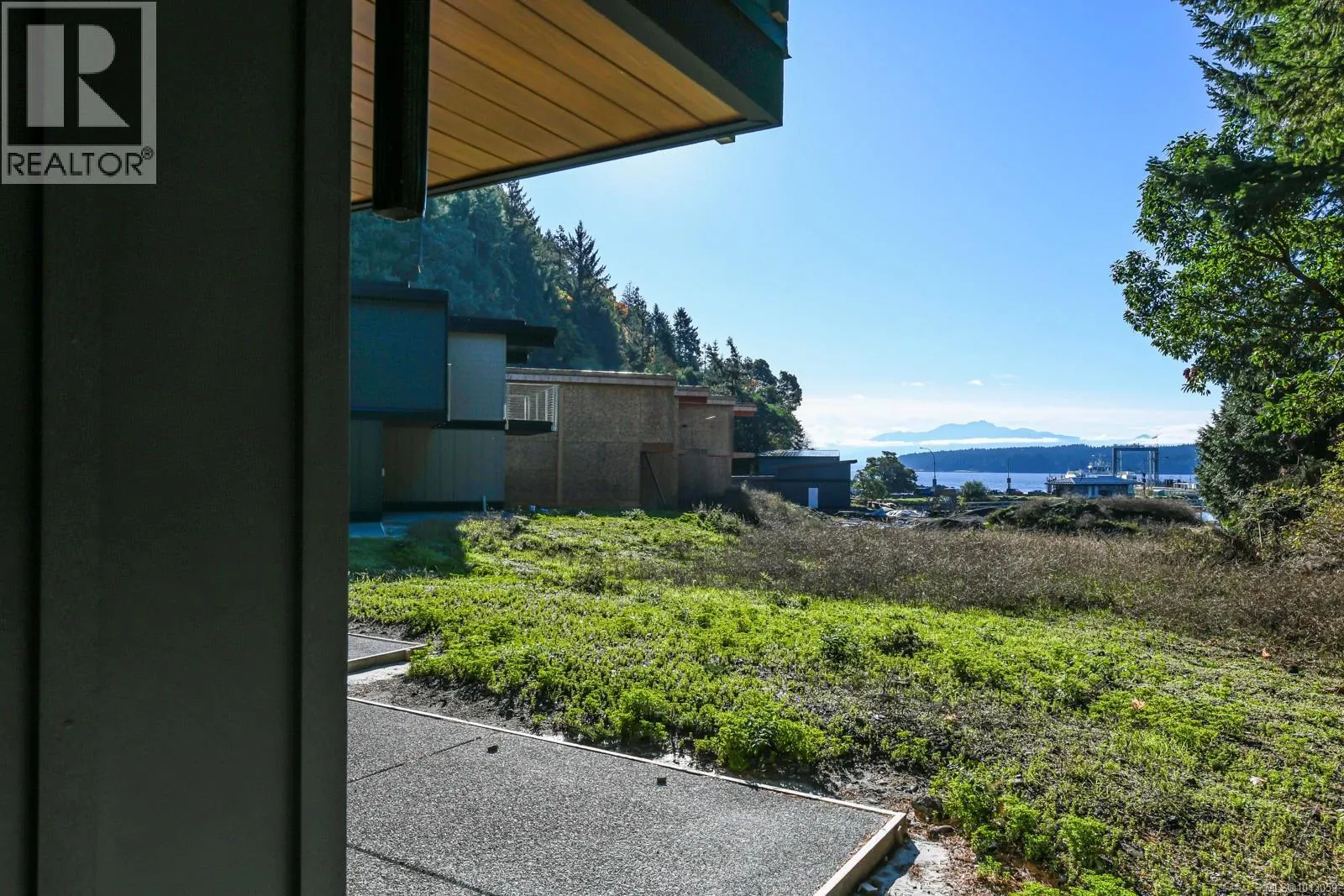 215 4305 Shingle Spit Rd