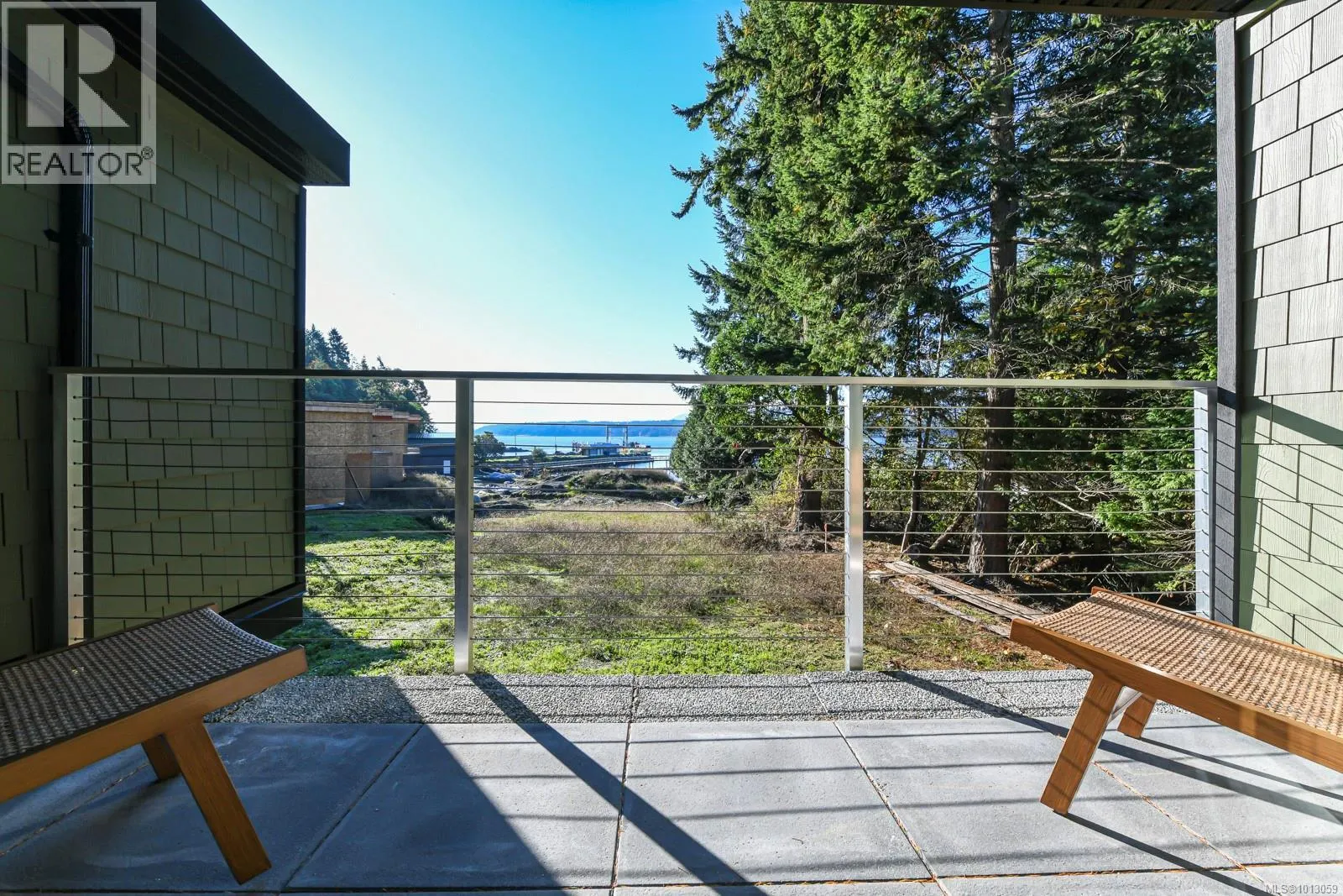 215 4305 Shingle Spit Rd