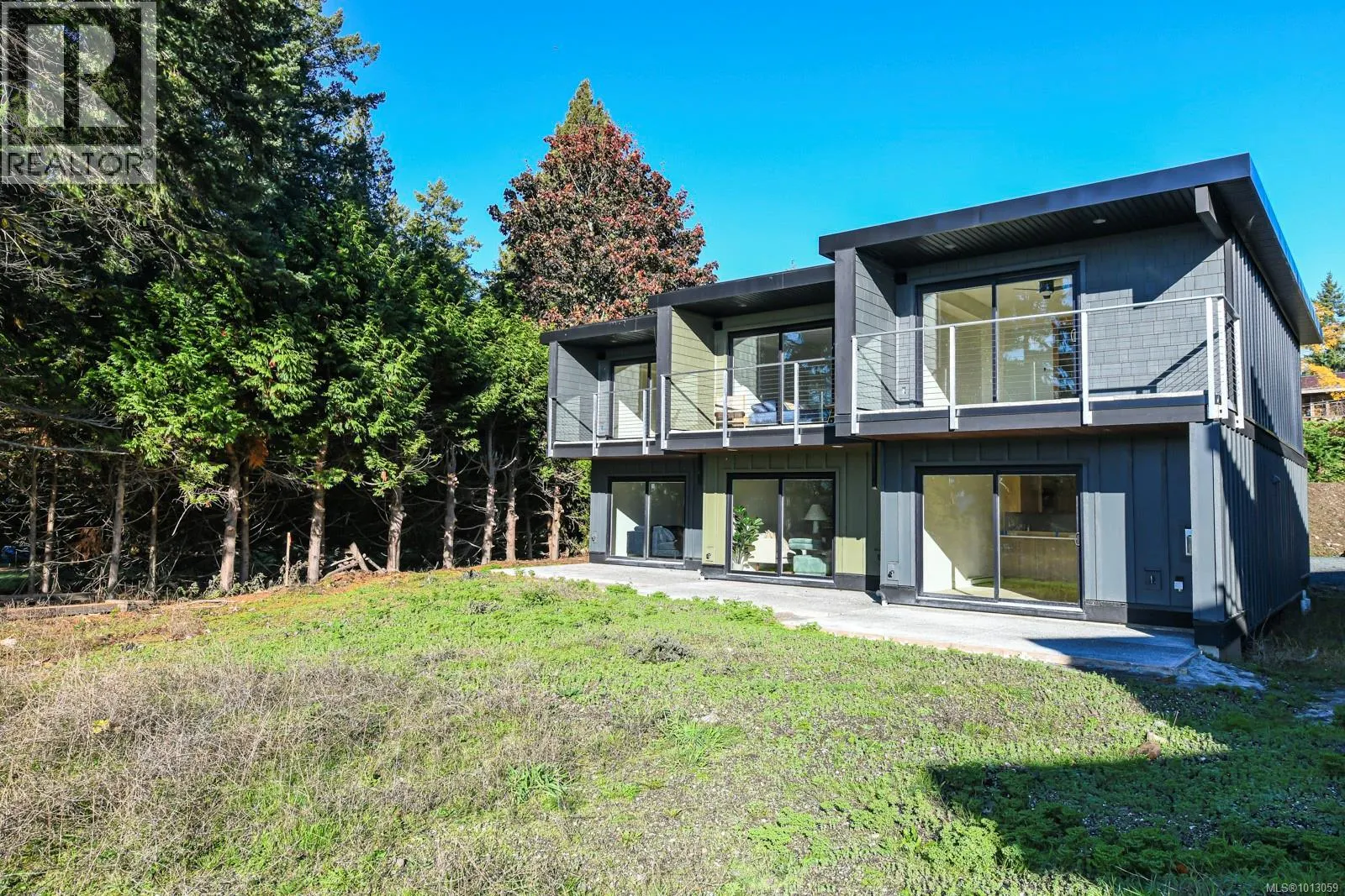 215 4305 Shingle Spit Rd