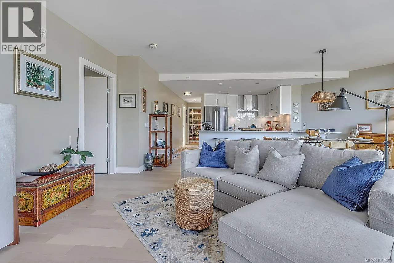 506 3529 Dolphin Dr