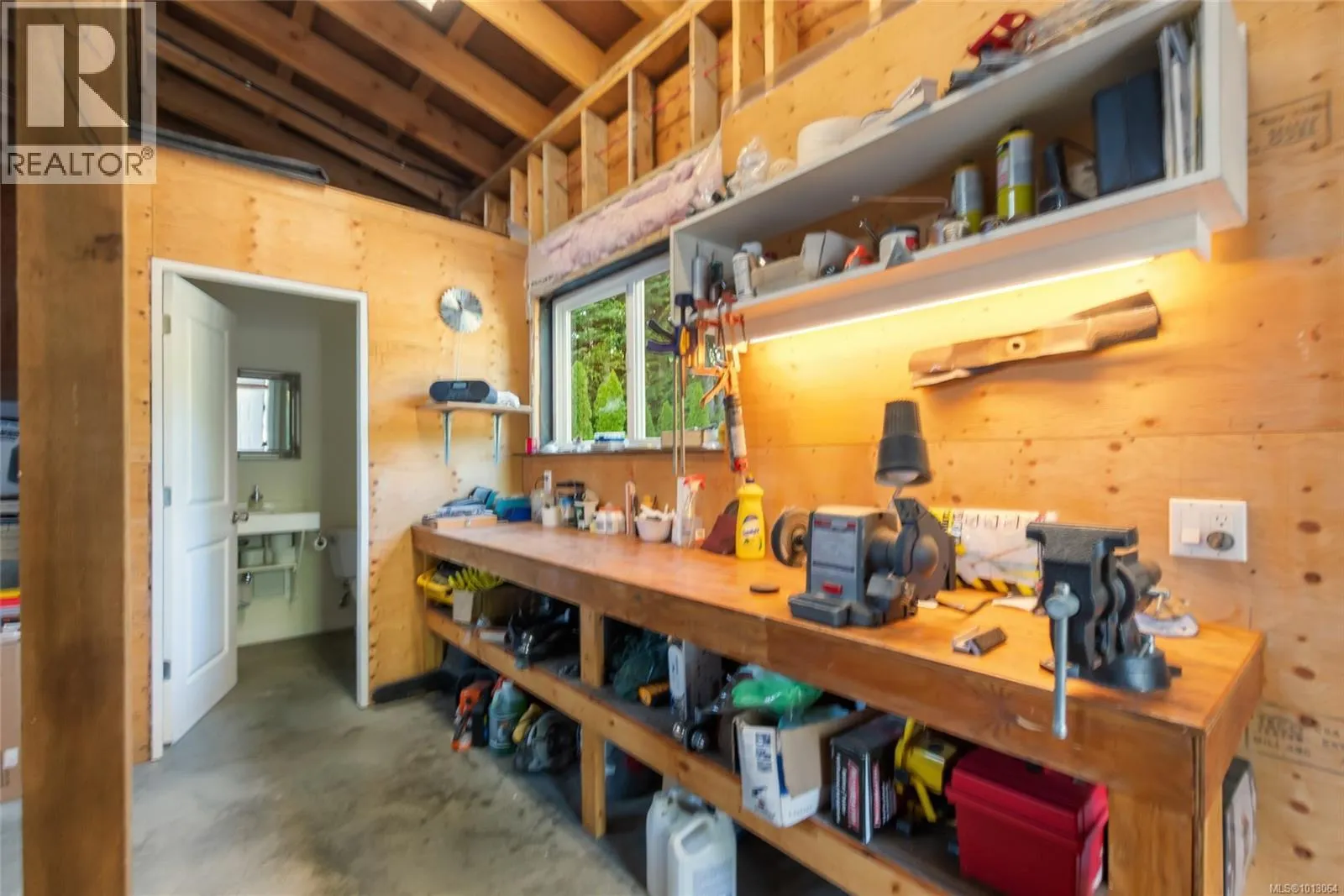 4718/4720 Shell Beach Rd