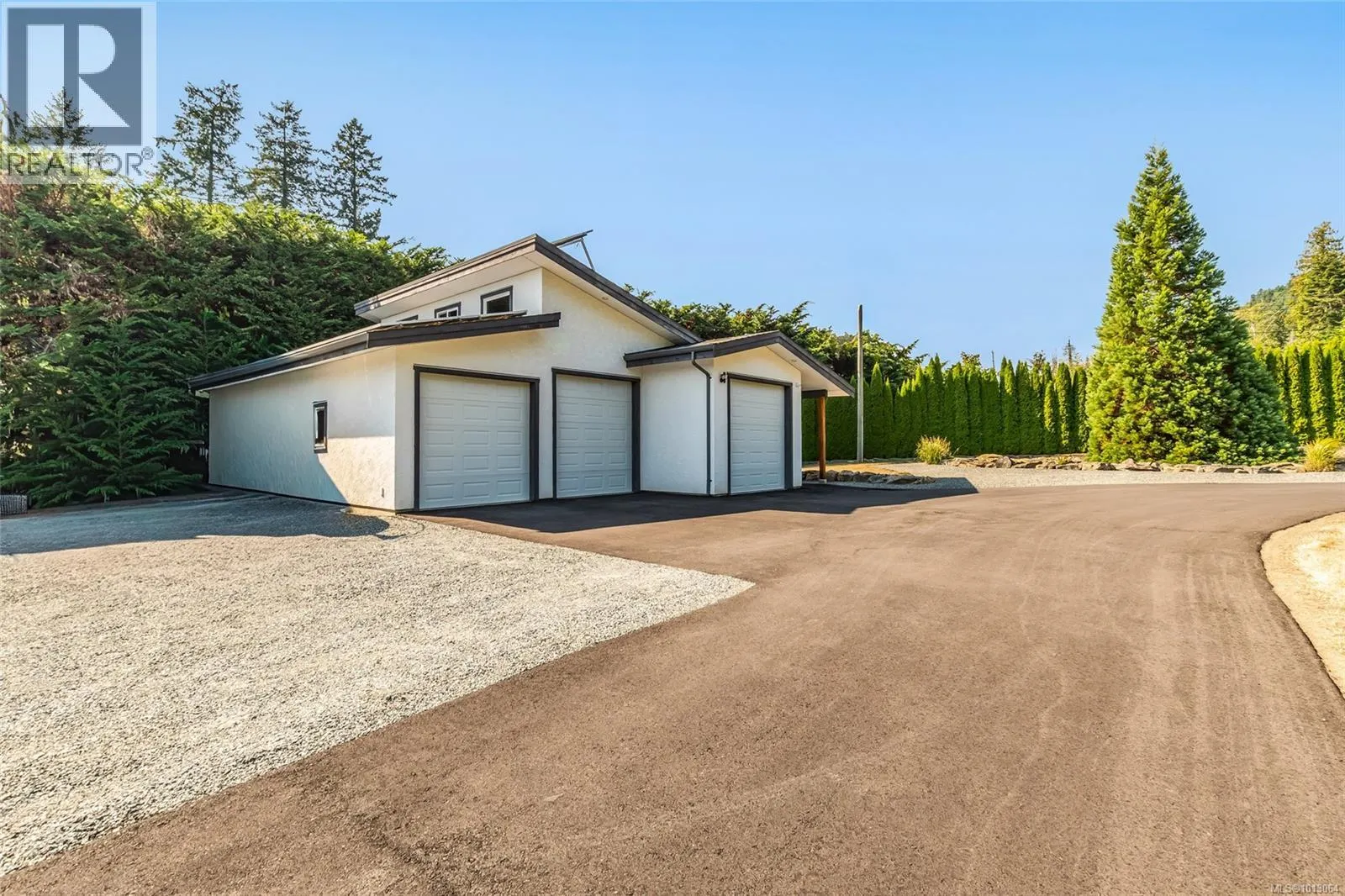4718/4720 Shell Beach Rd
